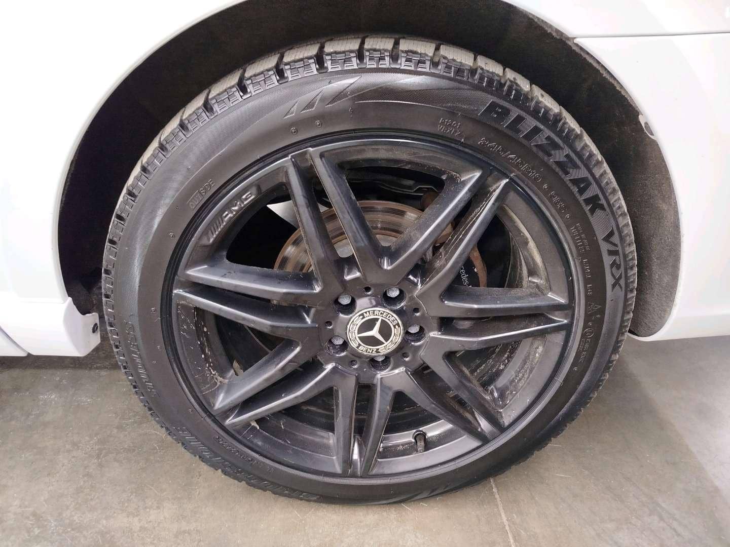 Mercedes-Benz V,  120 735 км, 2021 года в лизинг