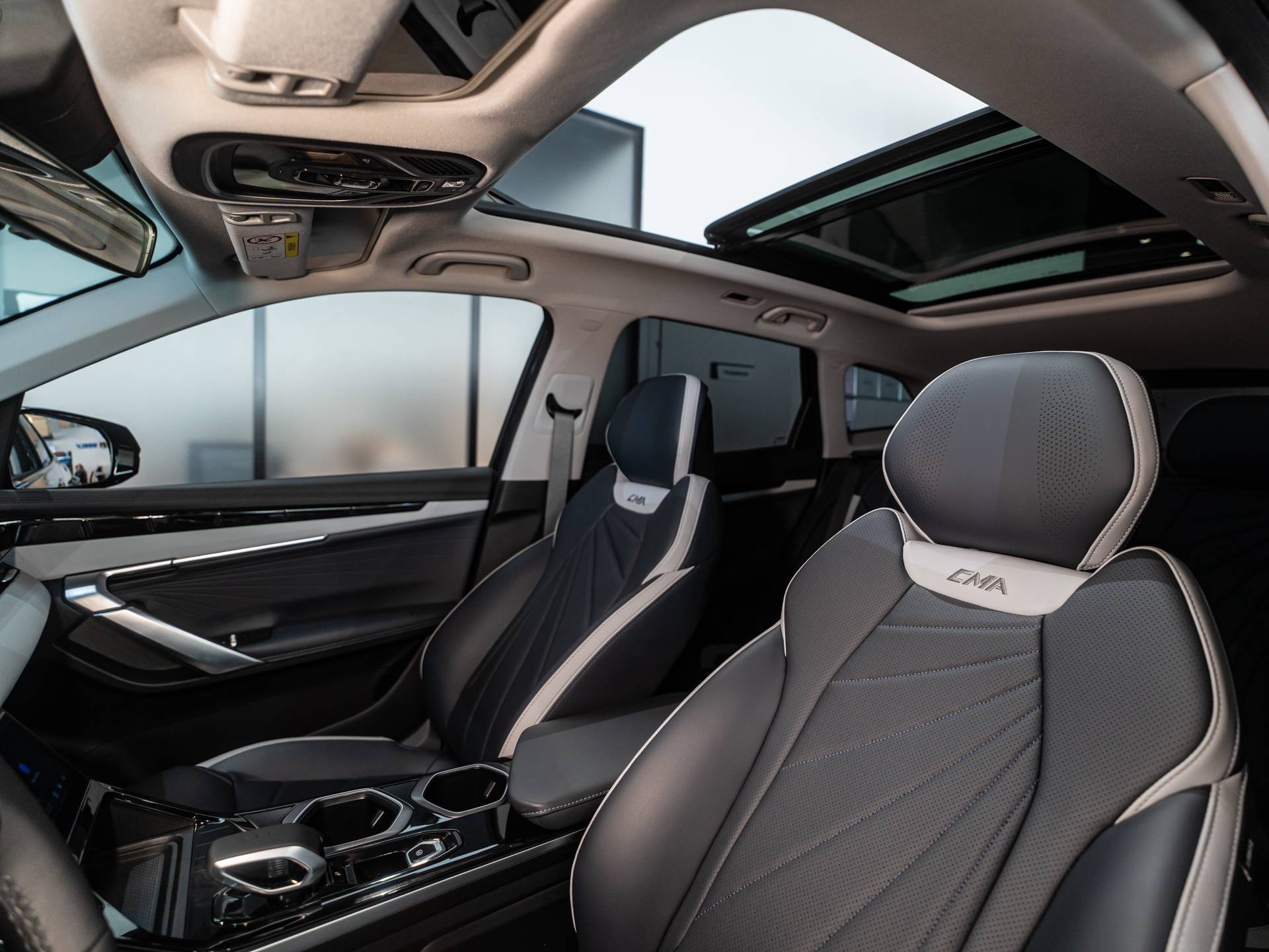 Geely Atlas Флагман 2.0Т АТ полный привод