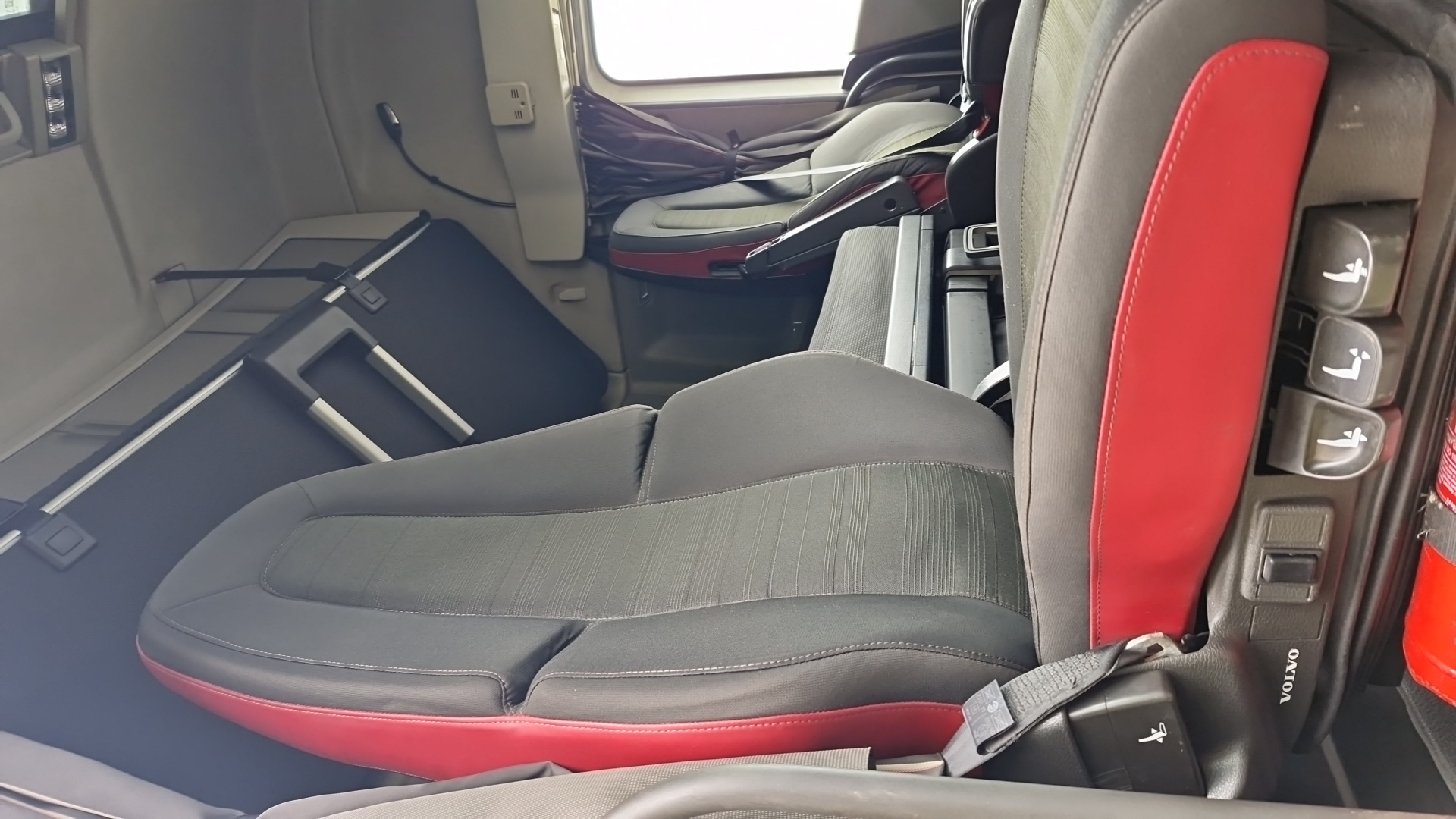 Volvo FH 500 6x2 (FH Globetrotter),  717 761 км, 2019 года в лизинг