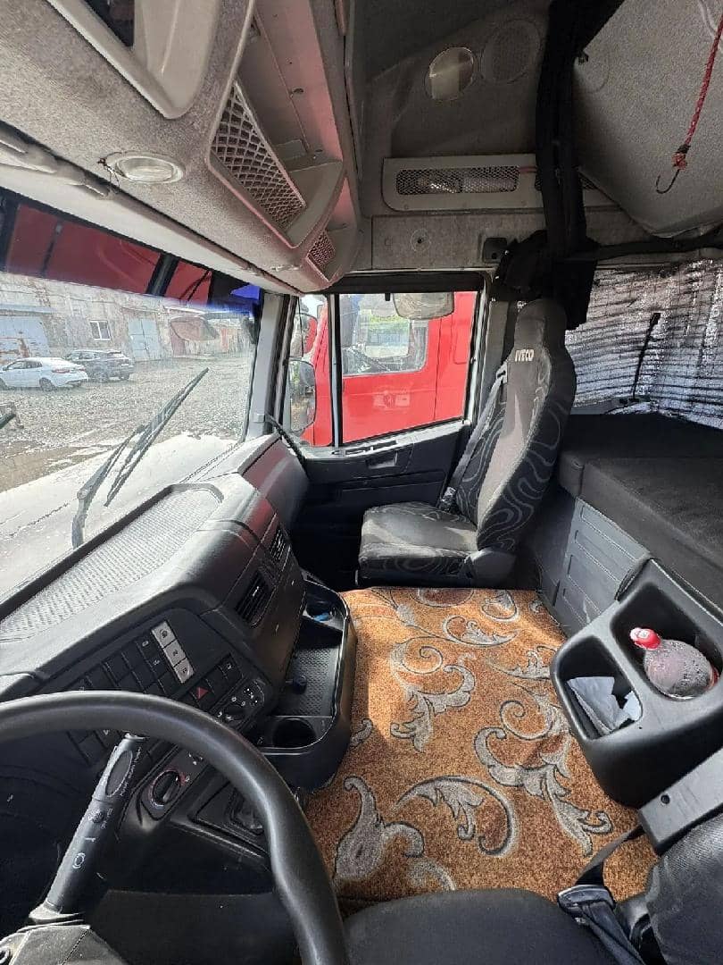 IVECO Stralis AT440S42T/P RR 4x2 (HI-ROAD),  870 000 км, 2018 года в лизинг