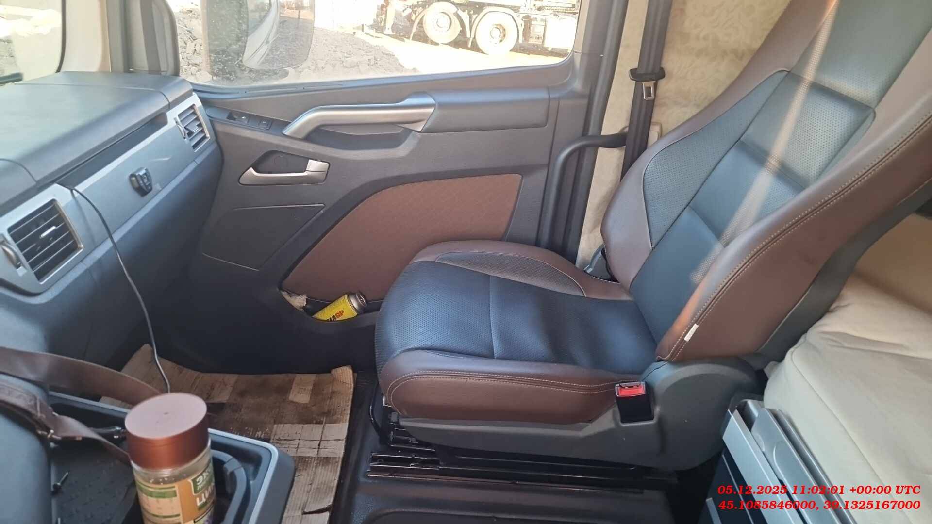 FAW CA4180P77K25E5 4x2,  225 014 км, 2023 года