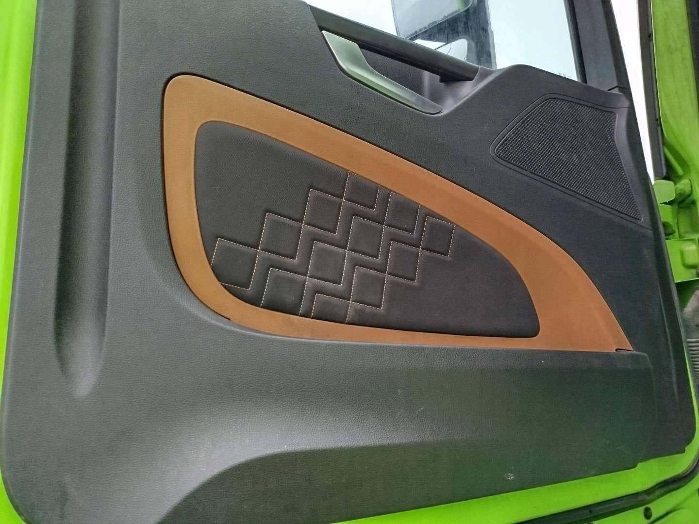 Shacman SX4188YY381,  294 774 км, 2023 года в лизинг