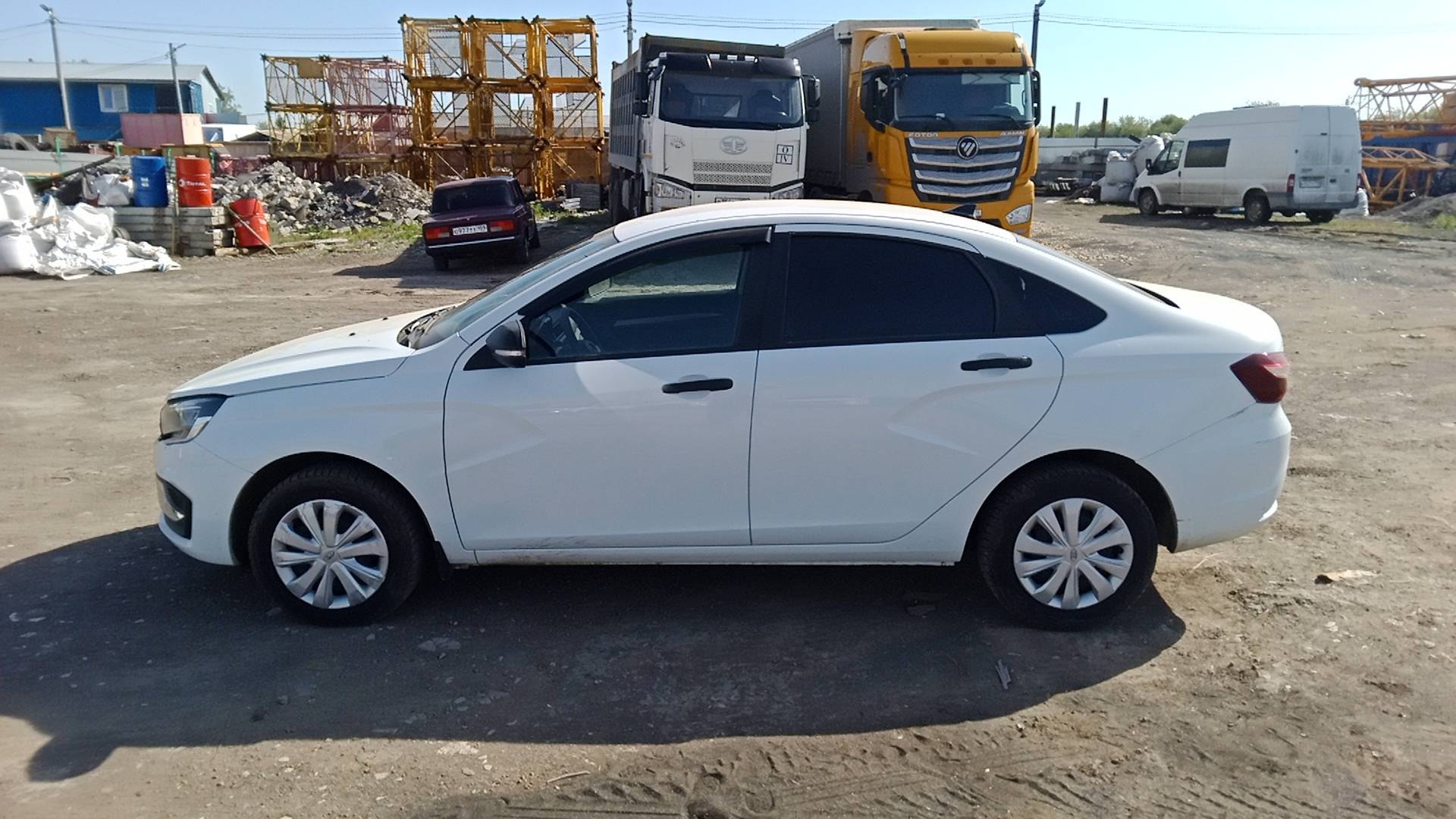 Lada Vesta седан,  84 649 км, 2023 года в лизинг