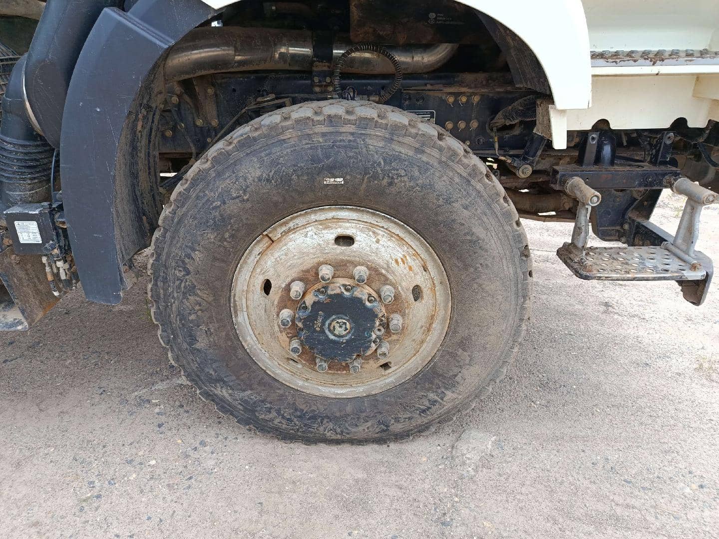 FAW CA3250P66K24L1TE5 6x6,  90 553 км, 2022 года в лизинг