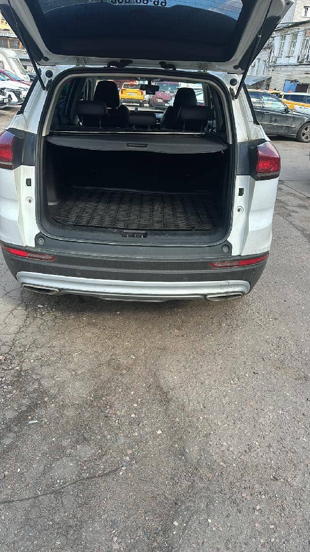Geely Atlas Pro,  158 553 км, 2023 года в лизинг