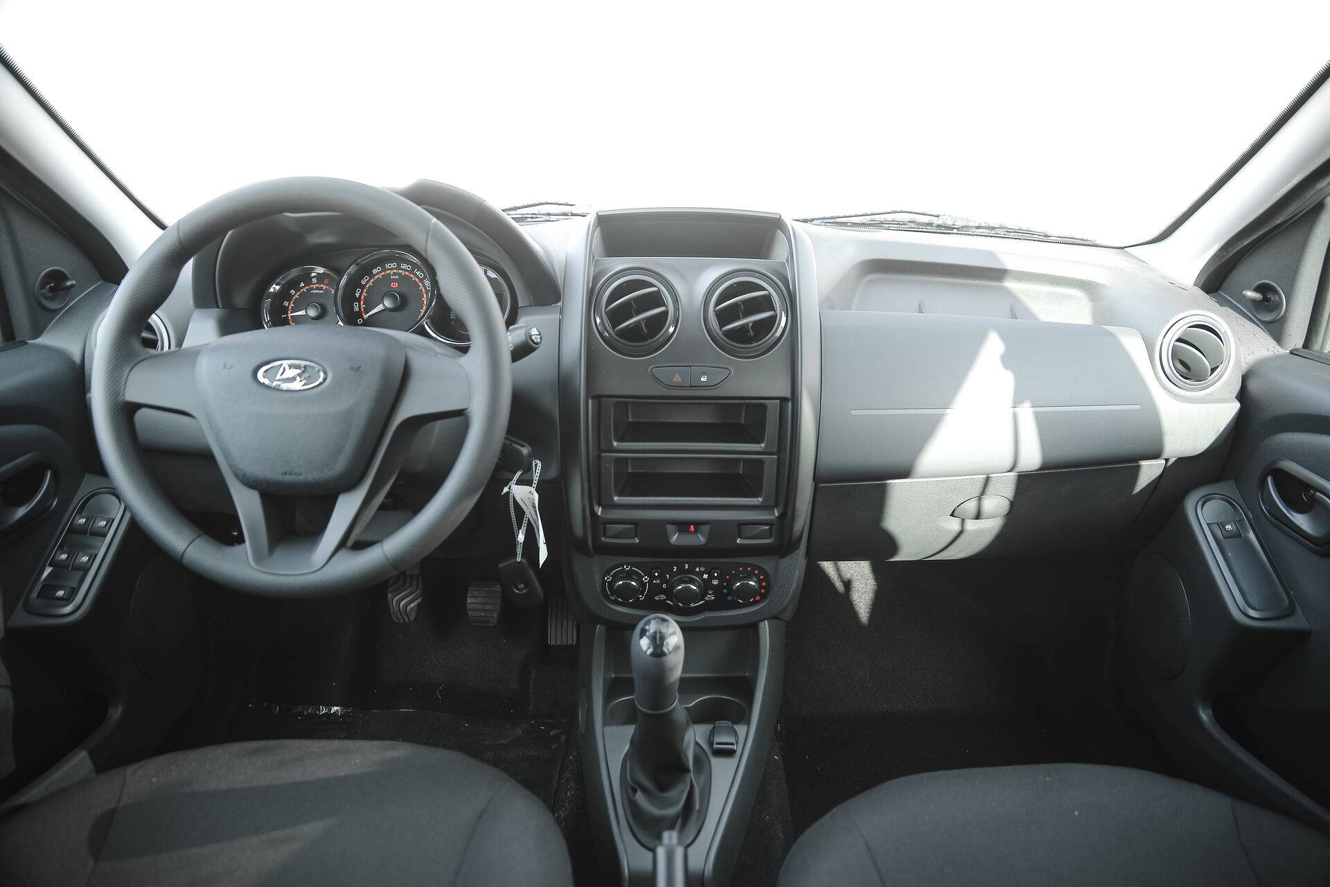 Lada Largus фургон Classic 1.6 90hp 5MT