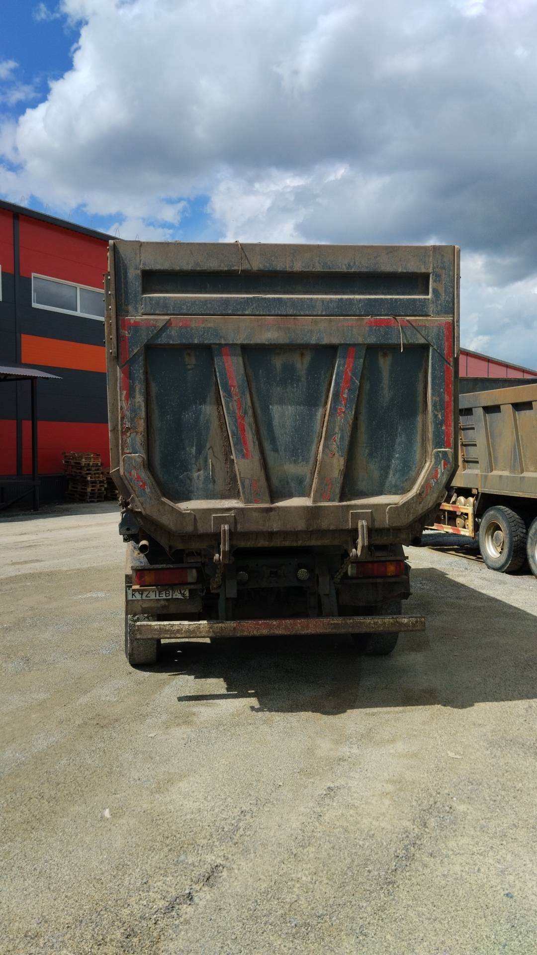 HOWO ZZ3257V384GE1 6x4,  210 821 км, 2022 года в лизинг