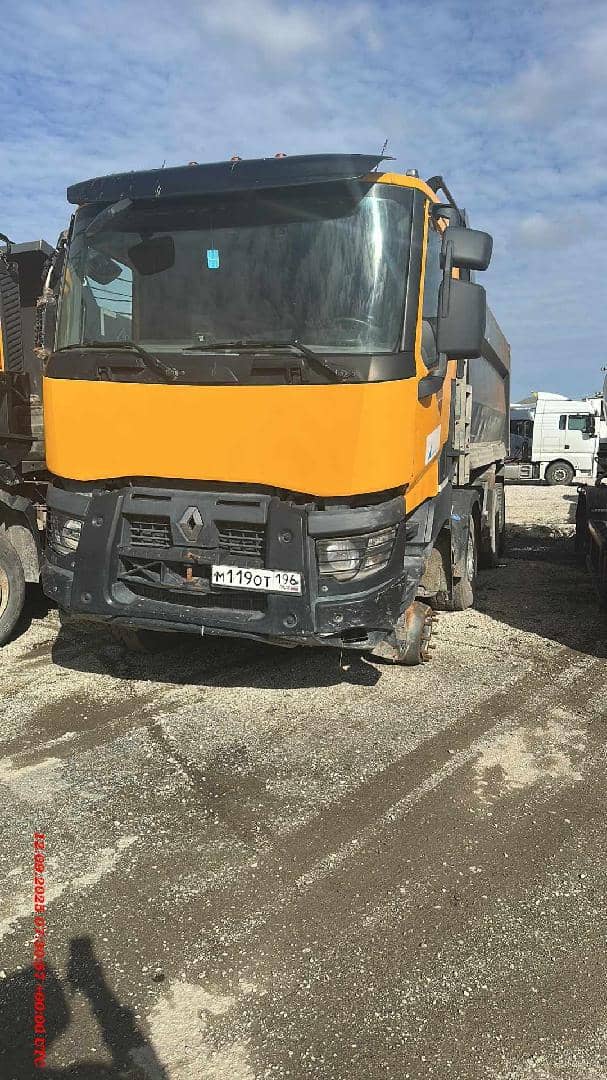 Renault K 430 8X4 (Day cab),  500 000 км, 2020 года в лизинг