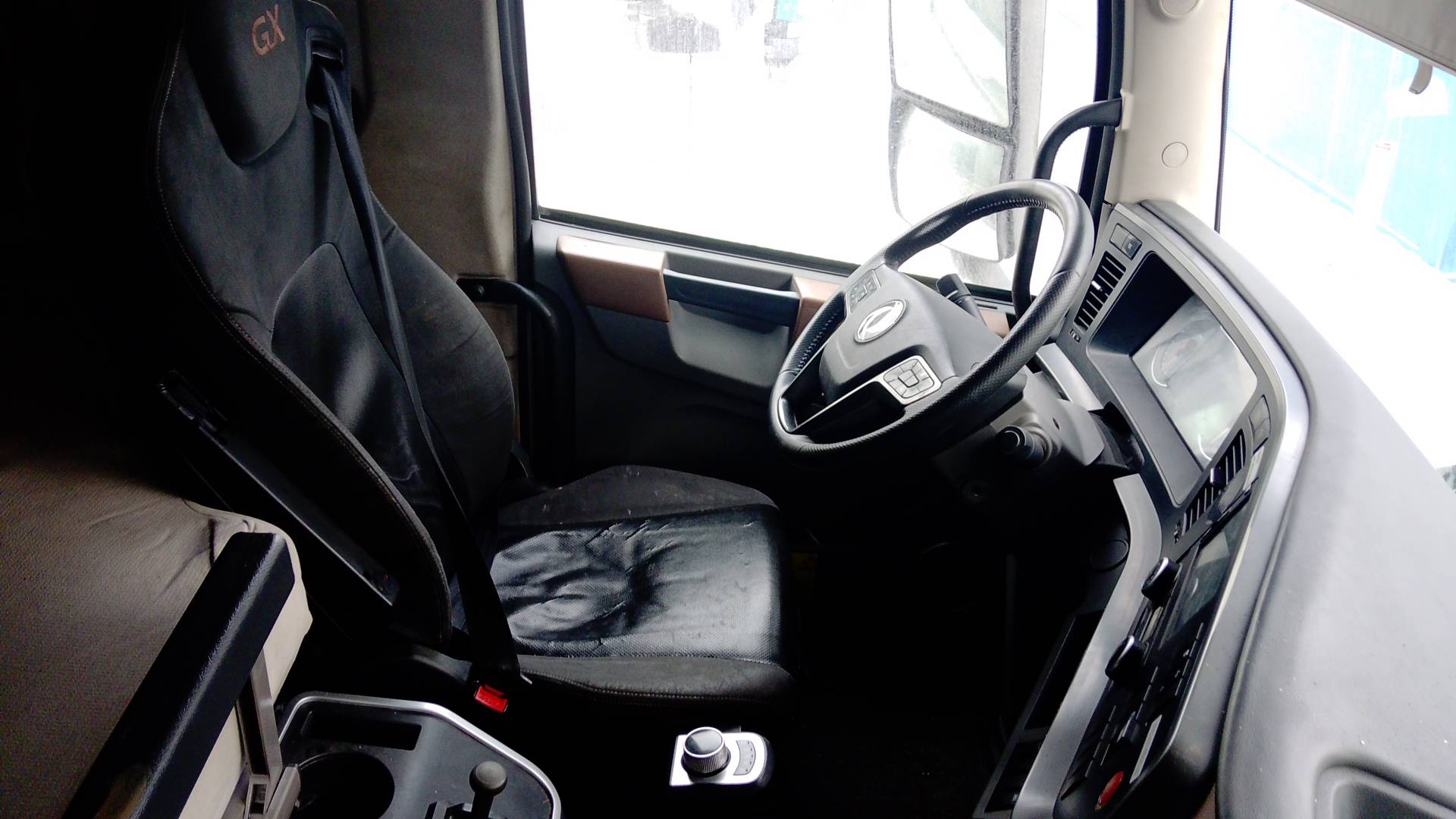 DongFeng DFH4180 4x2,  346 000 км, 2022 года в лизинг