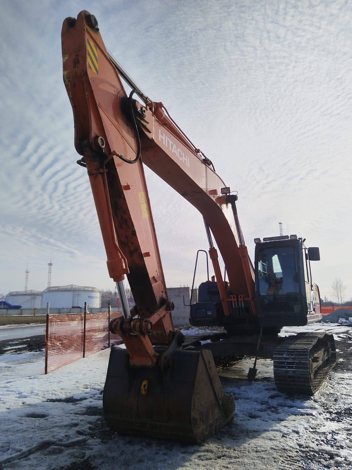 HITACHI ZX240LC-5G Лот 000008800