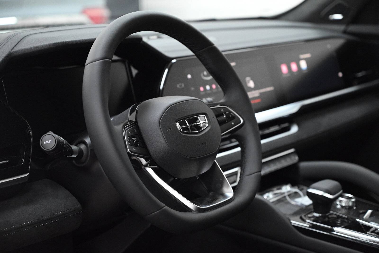 Geely Monjaro Exclusive 2.0T (238 hp) 8AT 4WD