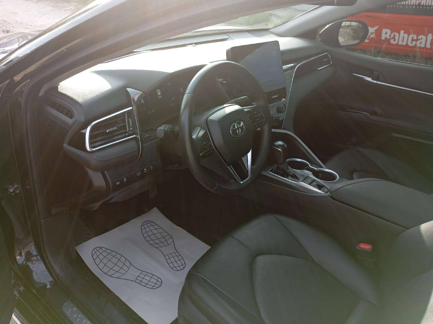 Toyota Camry,  25 959 км, 2024 года в лизинг
