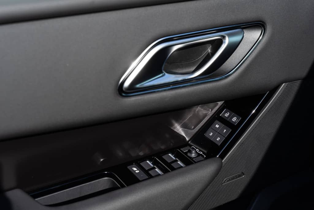 Land Rover Velar 2.0 250 Дайнэмик СЕ (Dynamic SE)