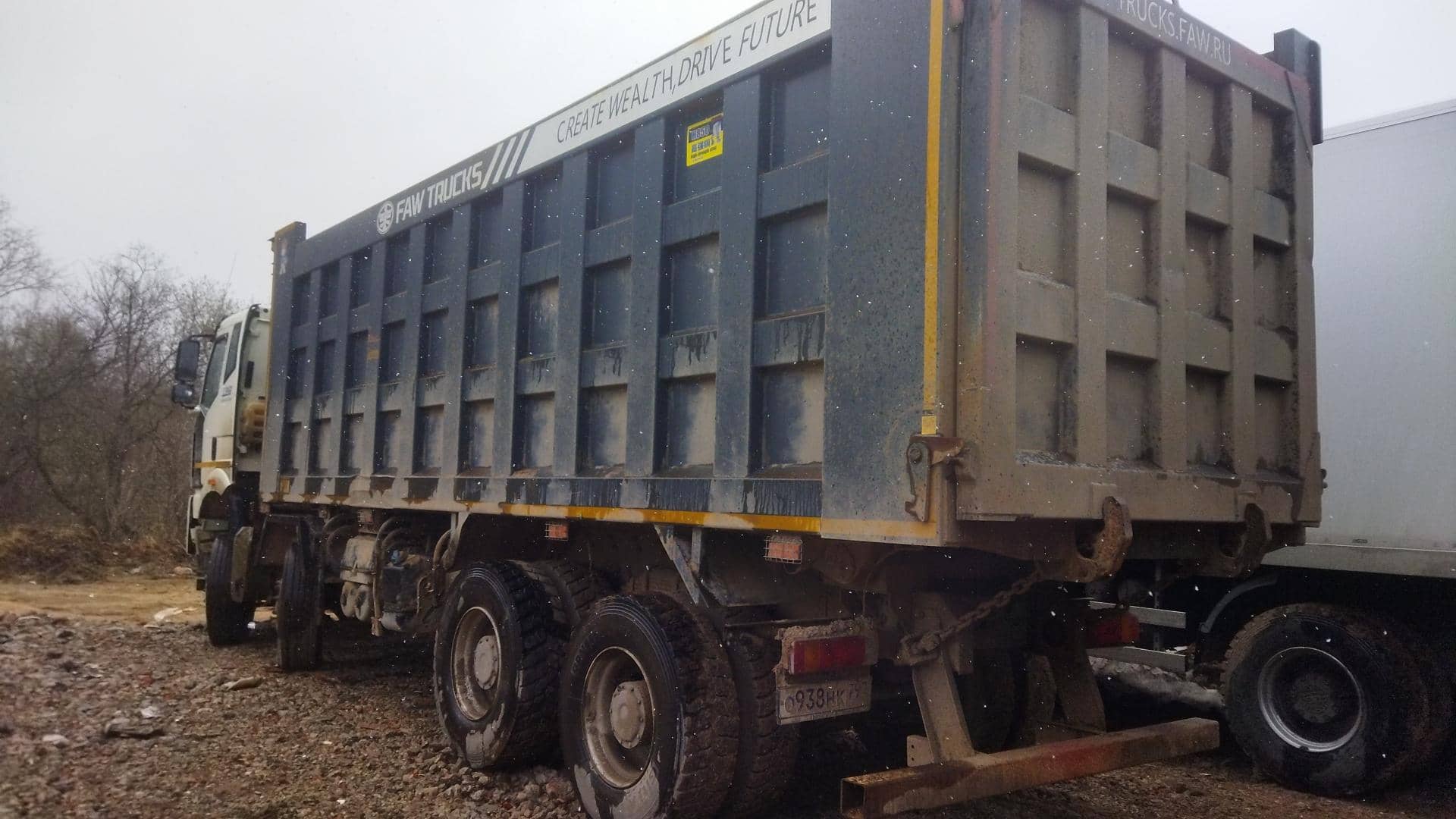 FAW CA3310P66K24T4E5 8х4,  236 808 км, 2023 года в лизинг