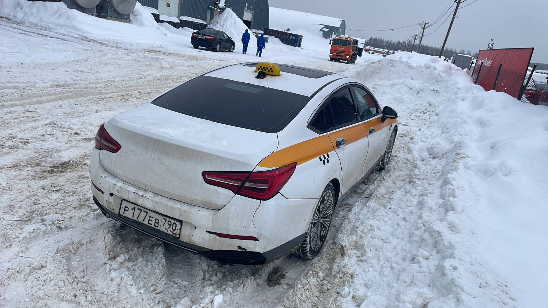 Hongqi H5,  191 439 км, 2022 года в лизинг