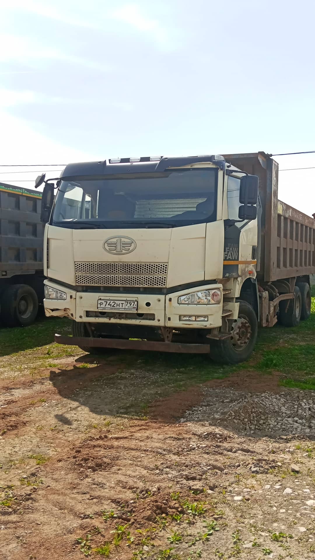 FAW CA3250P66K24T1E5 6х4,  166 469 км, 2023 года в лизинг