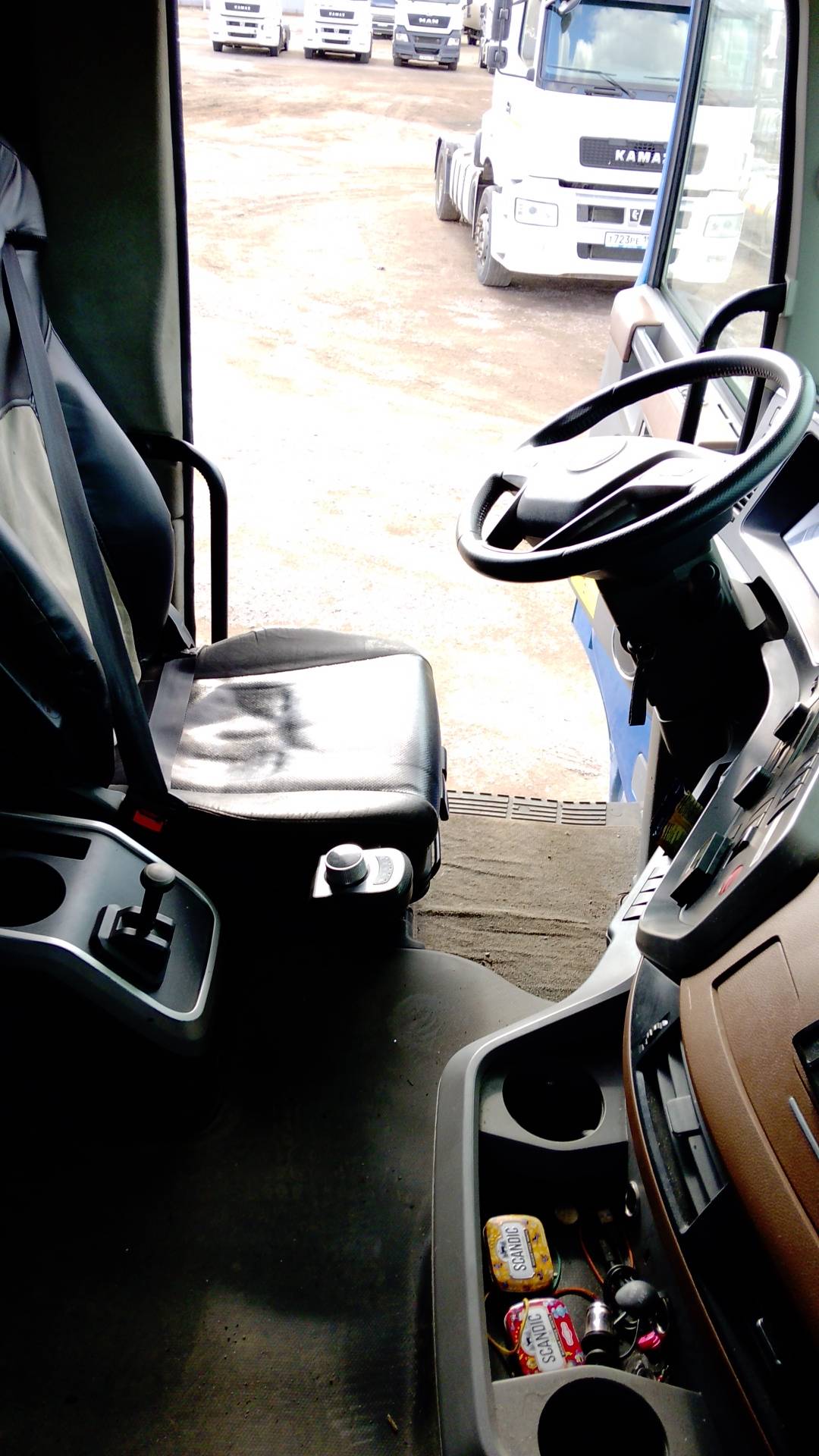 DongFeng GX DFH4180 4x2,  520 949 км, 2023 года в лизинг