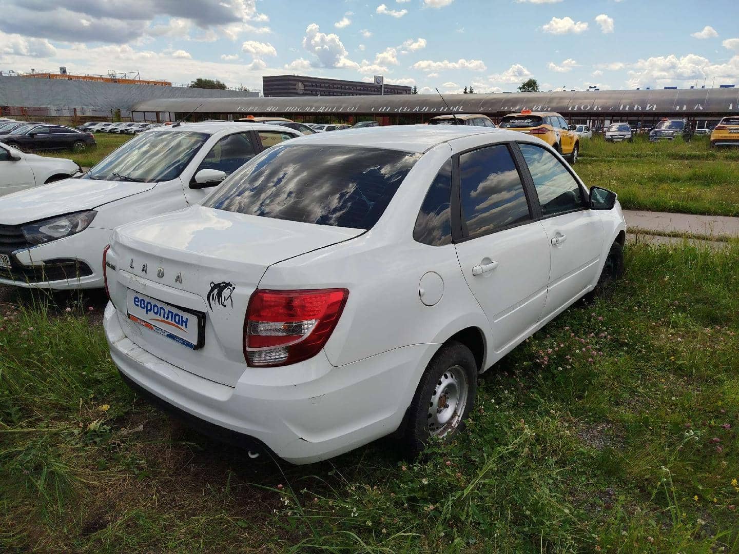 Lada Granta седан,  86 713 км, 2023 года в лизинг
