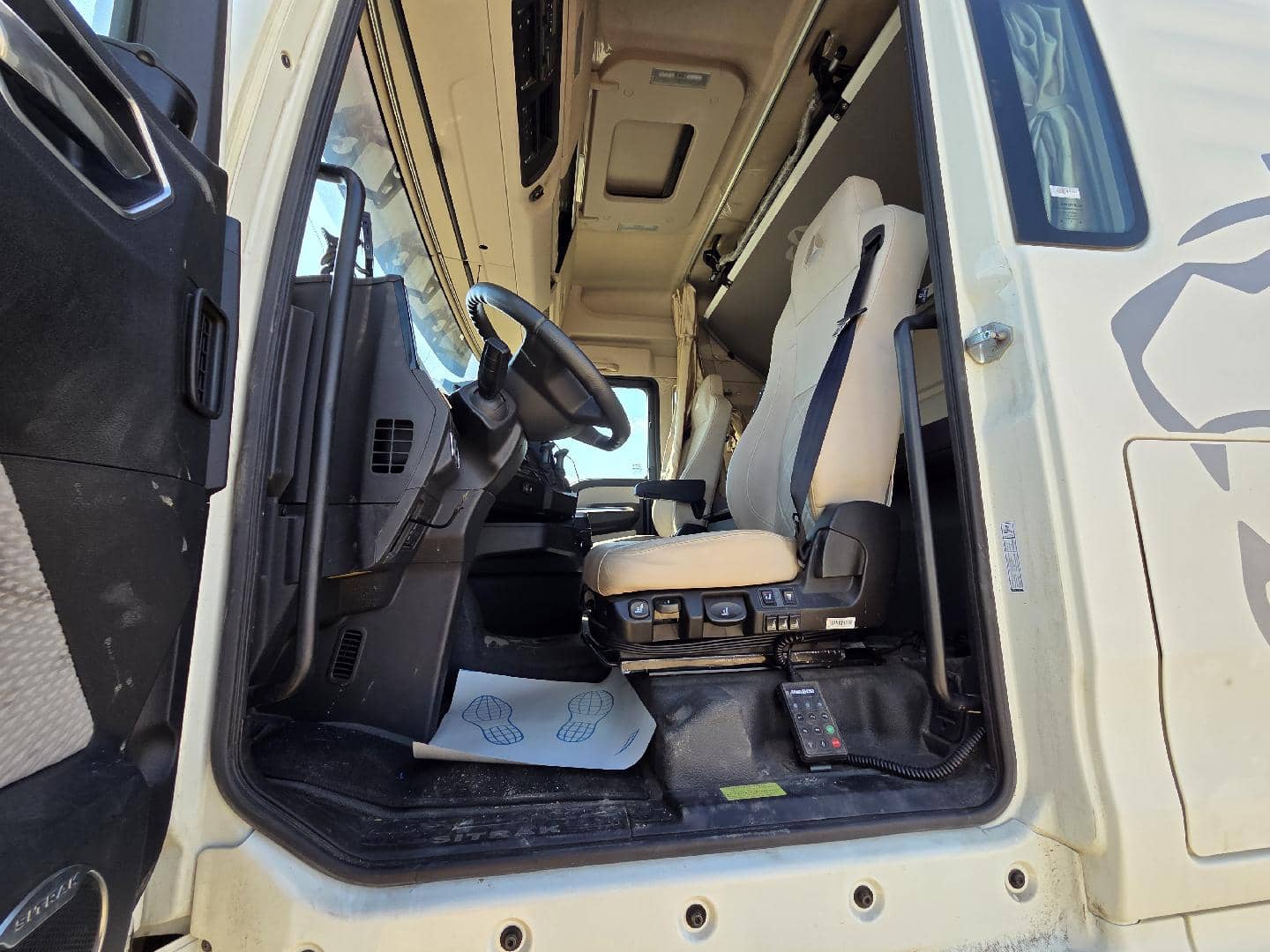Sitrak C7H MAX ZZ4186V391HE,  316 497 км, 2023 года в лизинг