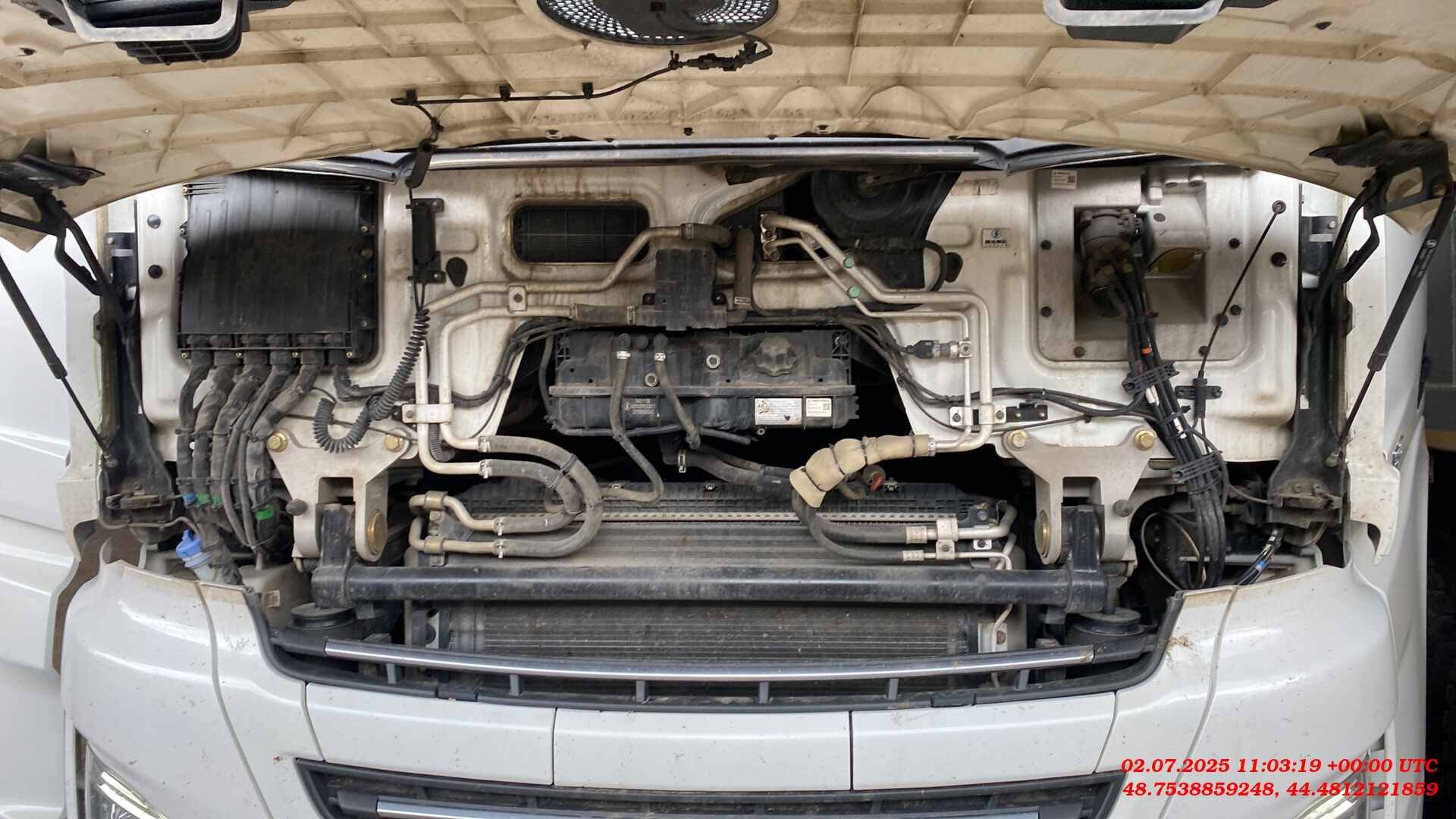 Shacman SX4188YY381,  137 516 км, 2024 года в лизинг