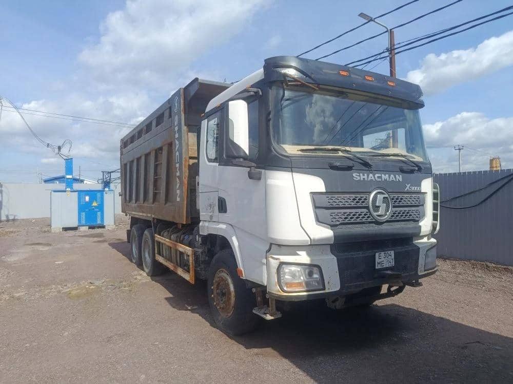 Shacman SX32586T384C,  214 465 км, 2023 года