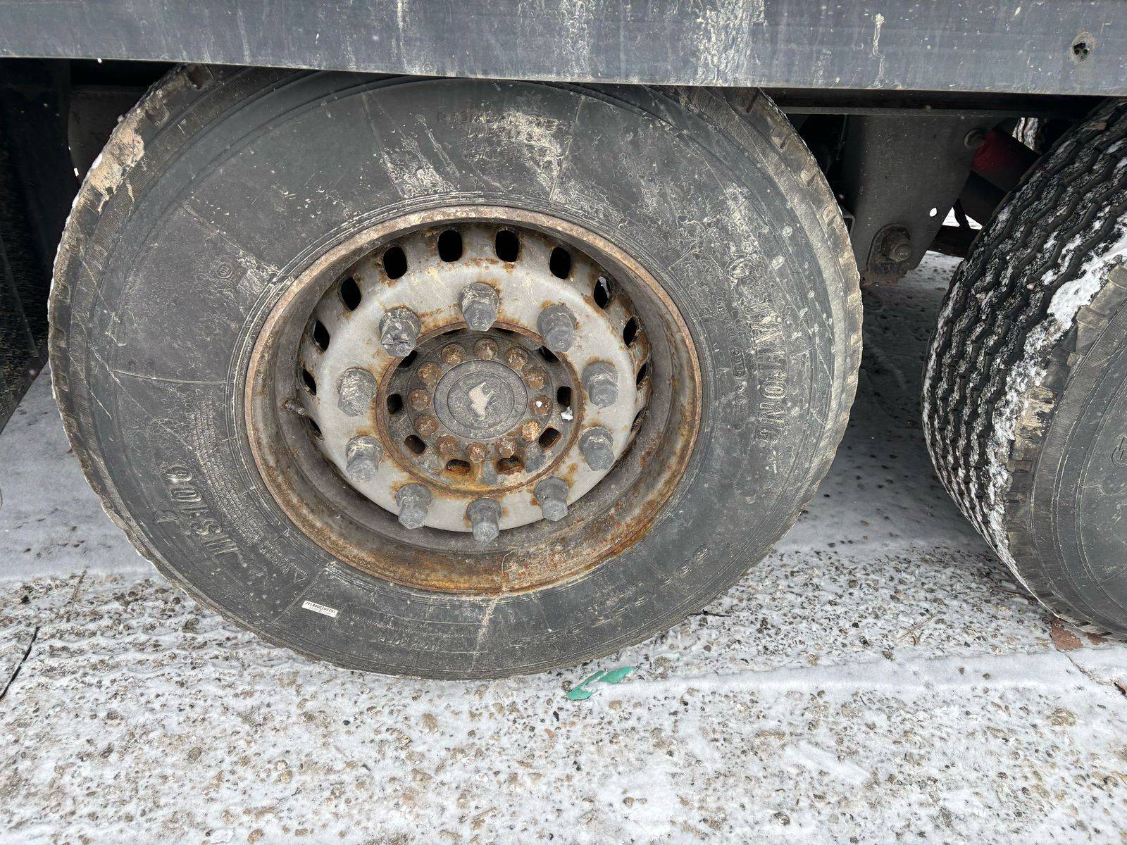 SCHMITZ Шторный 9084, 2017 года в лизинг