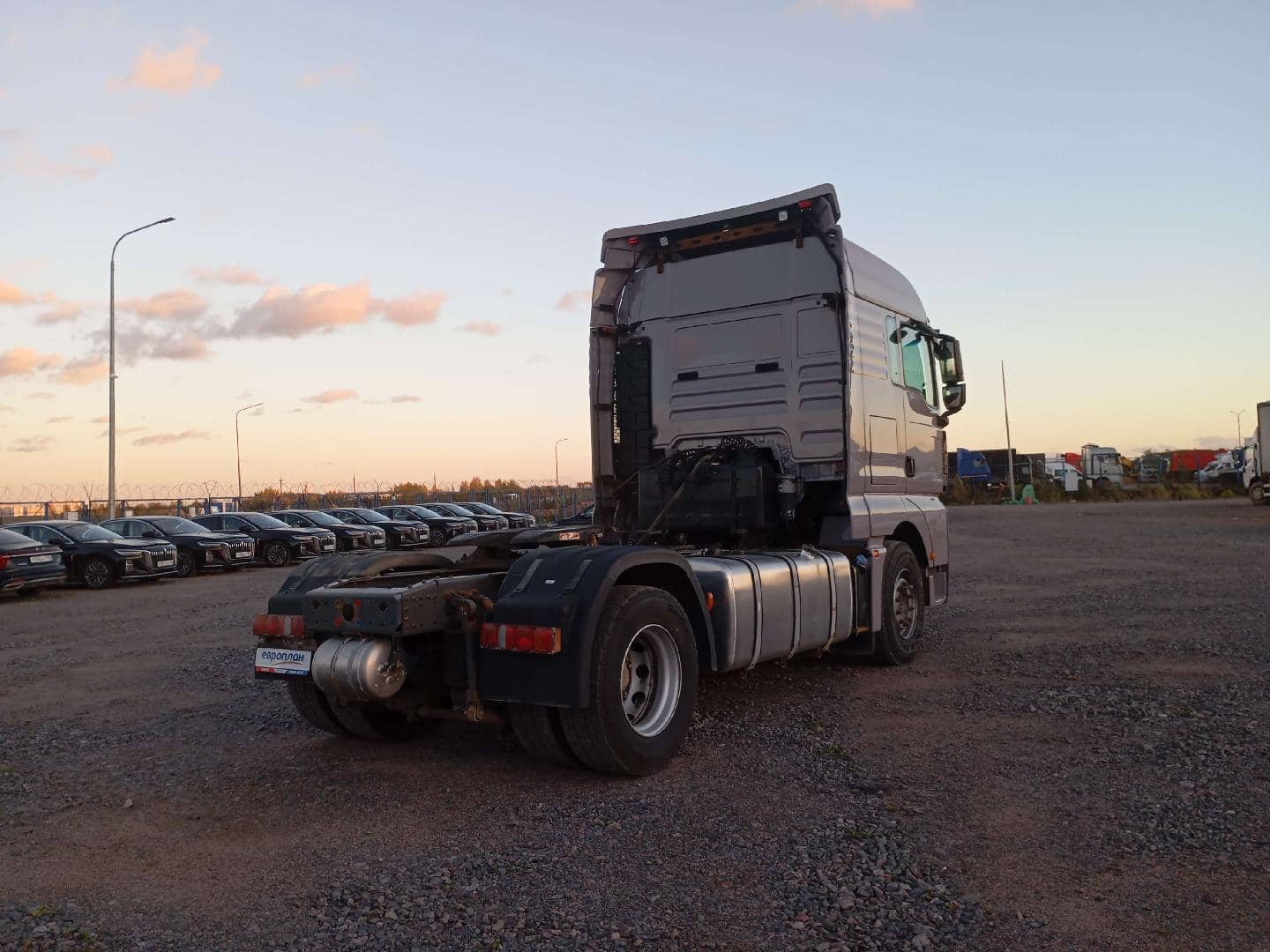 Sitrak C7H 4x2 ZZ4186V361HE,  797 803 км, 2022 года в лизинг