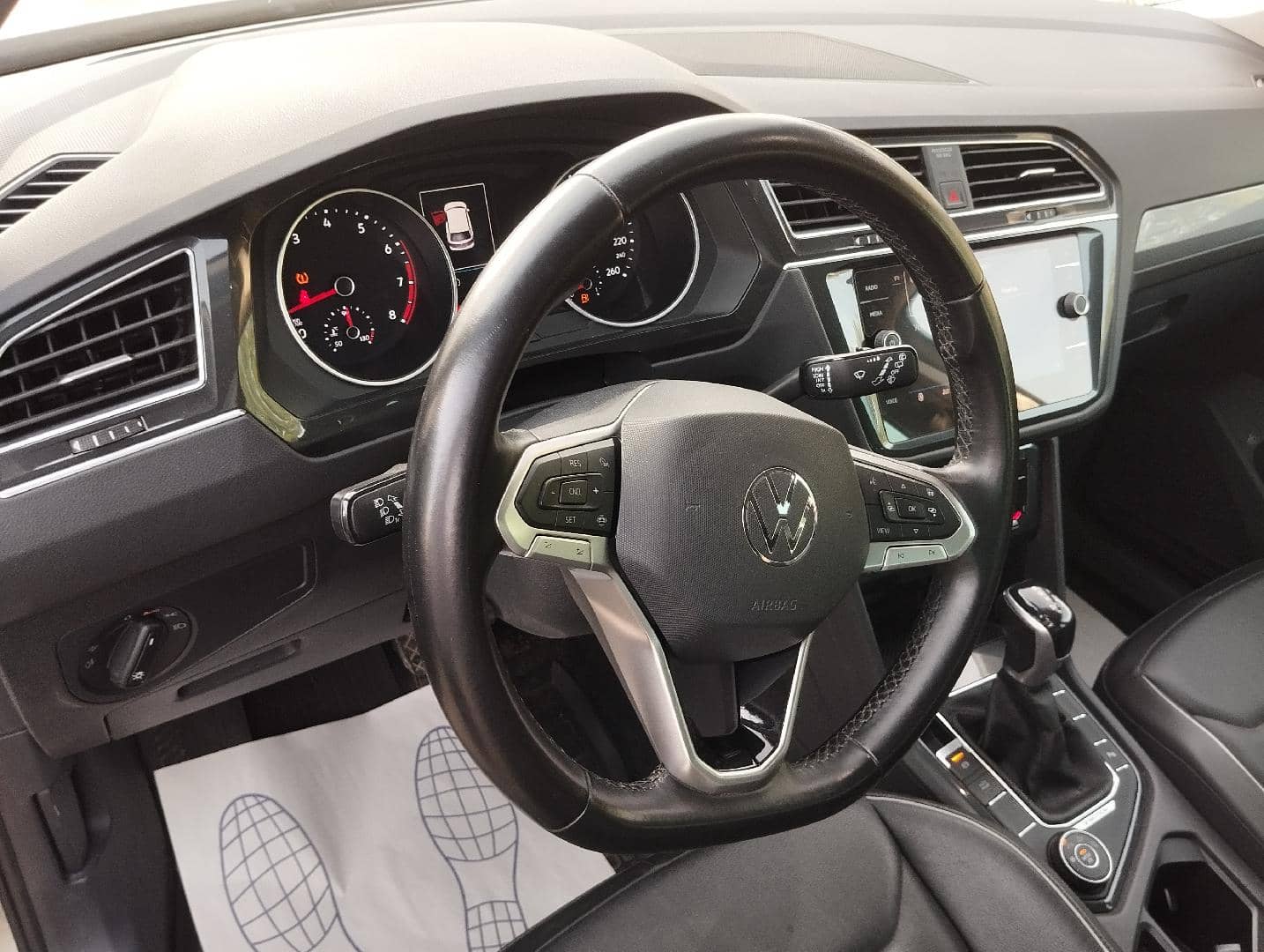 Volkswagen Tiguan,  133 018 км, 2021 года в лизинг