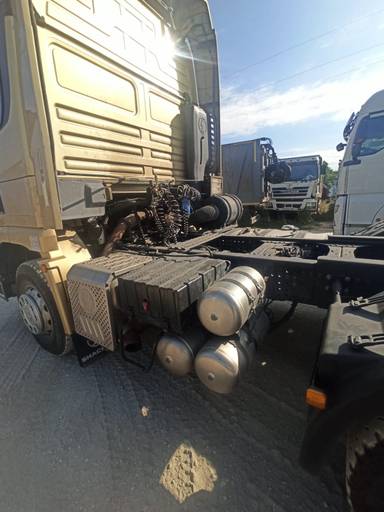 Shacman SX42584V324