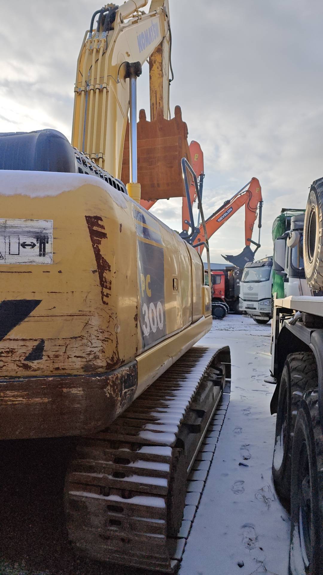 KOMATSU PC300-8MO, 2021 года в лизинг