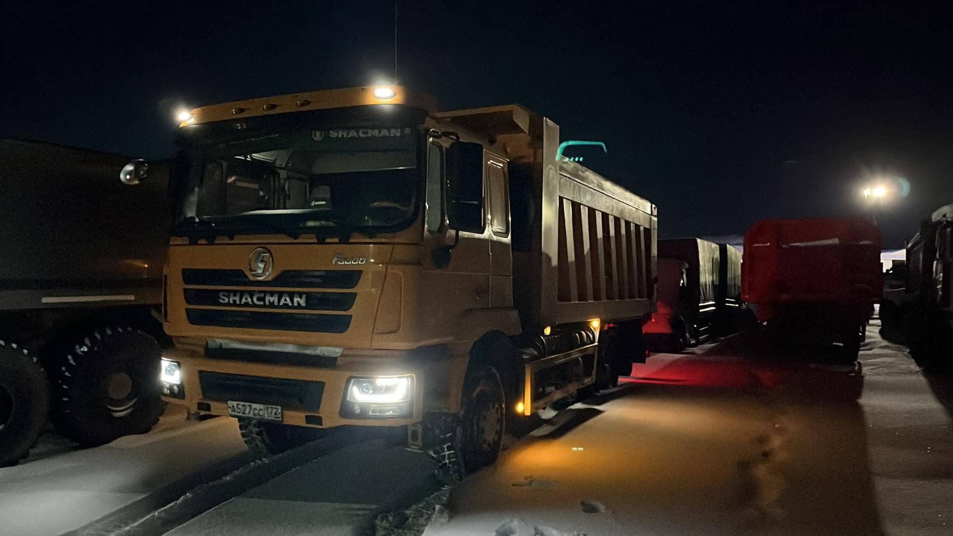 Shacman SX3258DR384,  141 707 км, 2022 года в лизинг