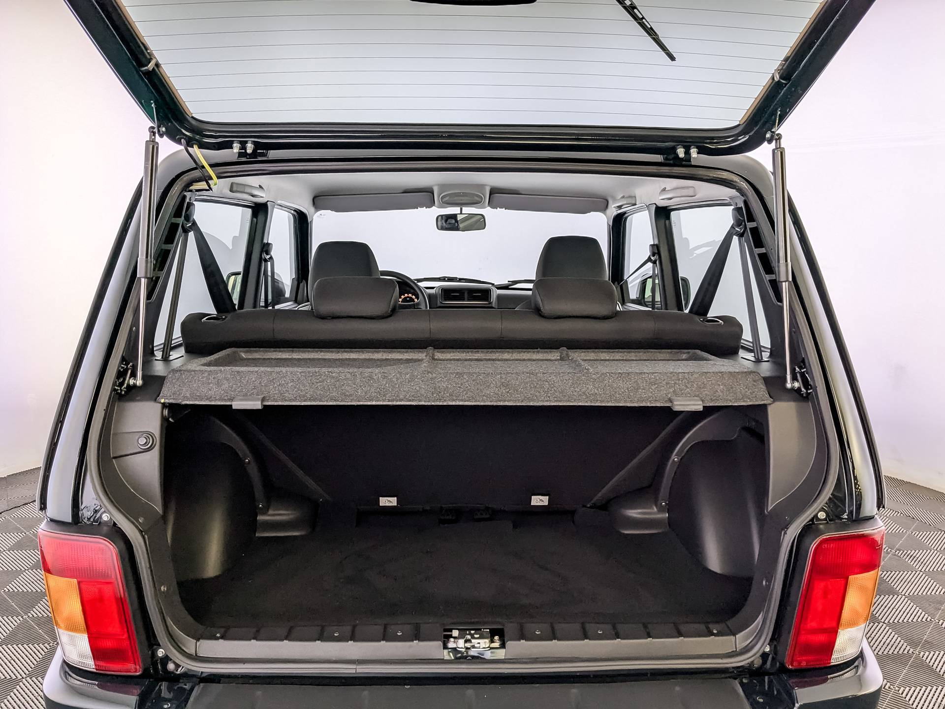 Lada Niva Legend 3 дв Urban 1.7 5MT