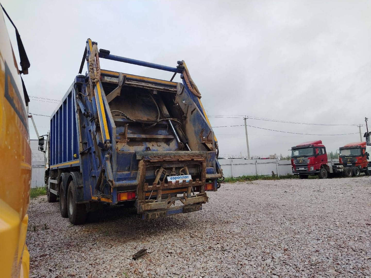 FAW CA3250P66K2T1E5 6х4,  200 000 км, 2023 года в лизинг
