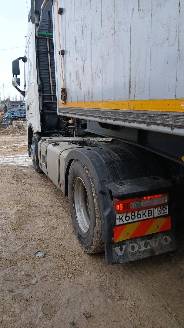 Volvo FH 460 4x2 (FH Globetrotter),  639 725 км, 2022 года в лизинг