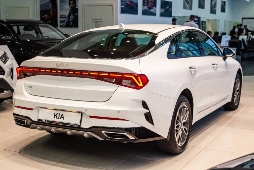 KIA K5 Luxe 2.0 6AT