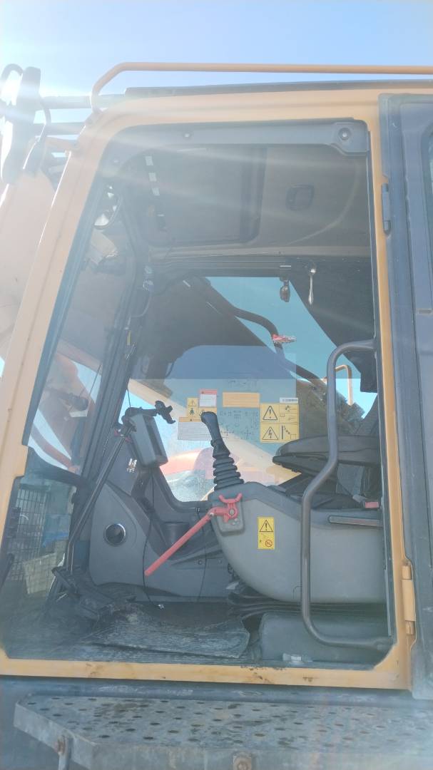 SDLG/LGCE Е6400F, 2022 года в лизинг