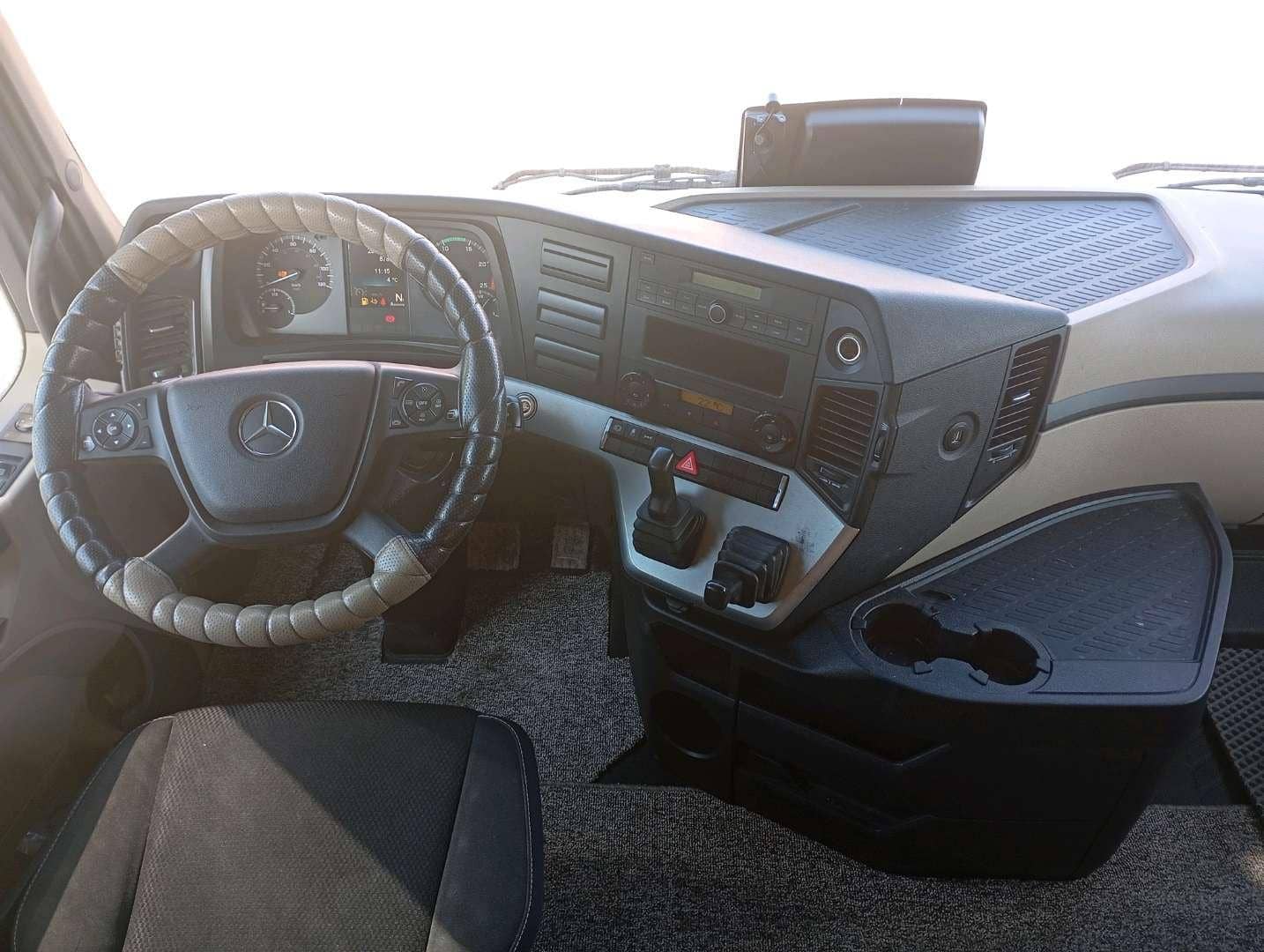 Mercedes-Benz Actros 1853,  298 528 км, 2023 года в лизинг