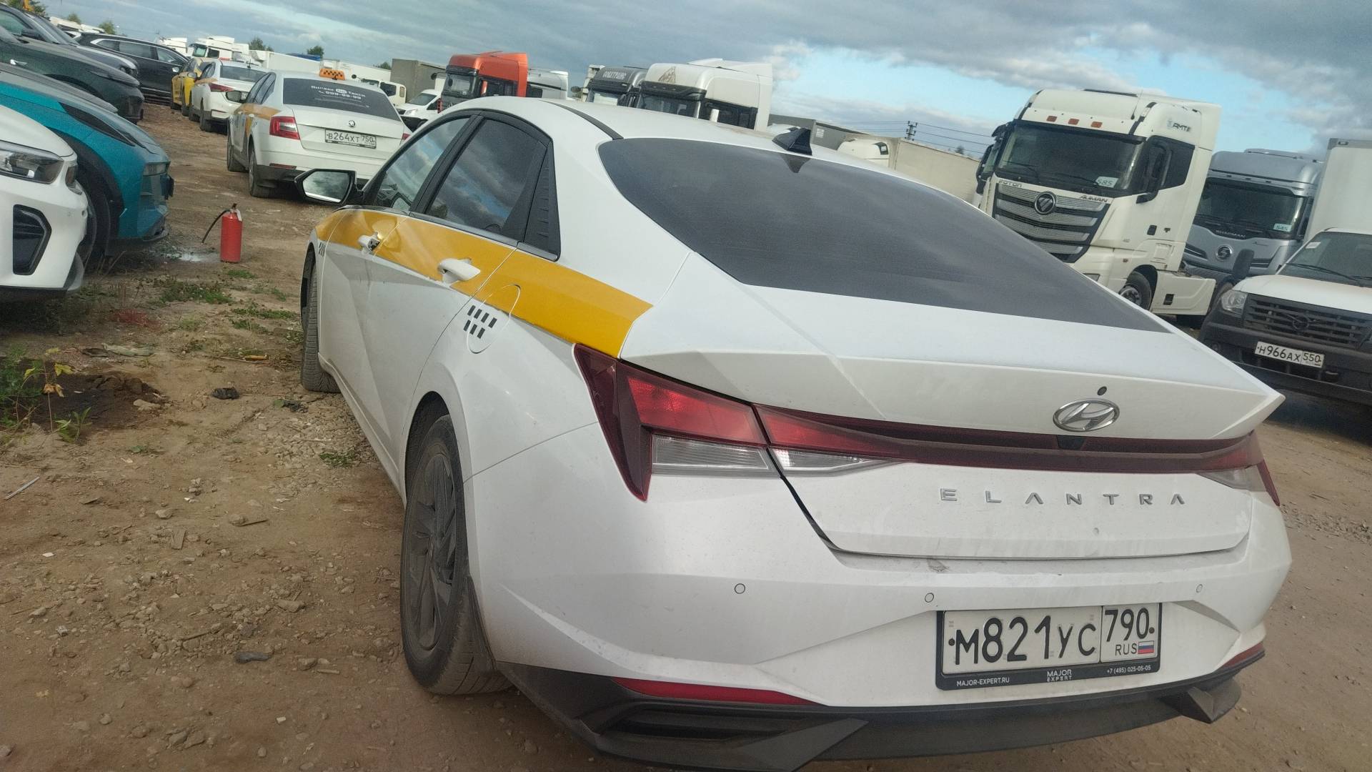 Hyundai Elantra,  216 642 км, 2021 года в лизинг