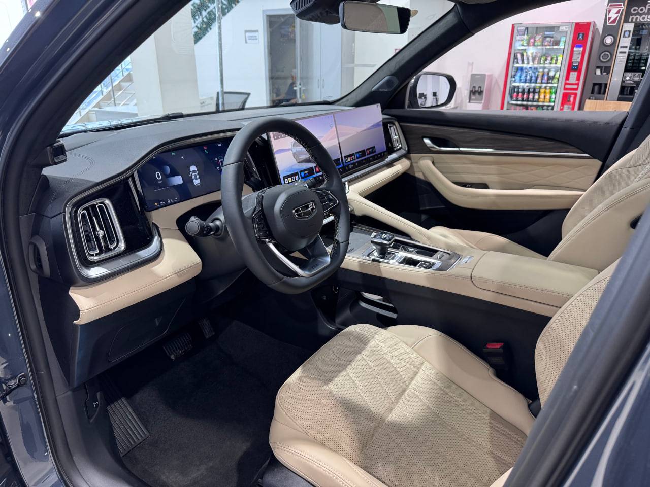 Geely Monjaro Flagship 2.0T (238 hp) 8AT 4WD