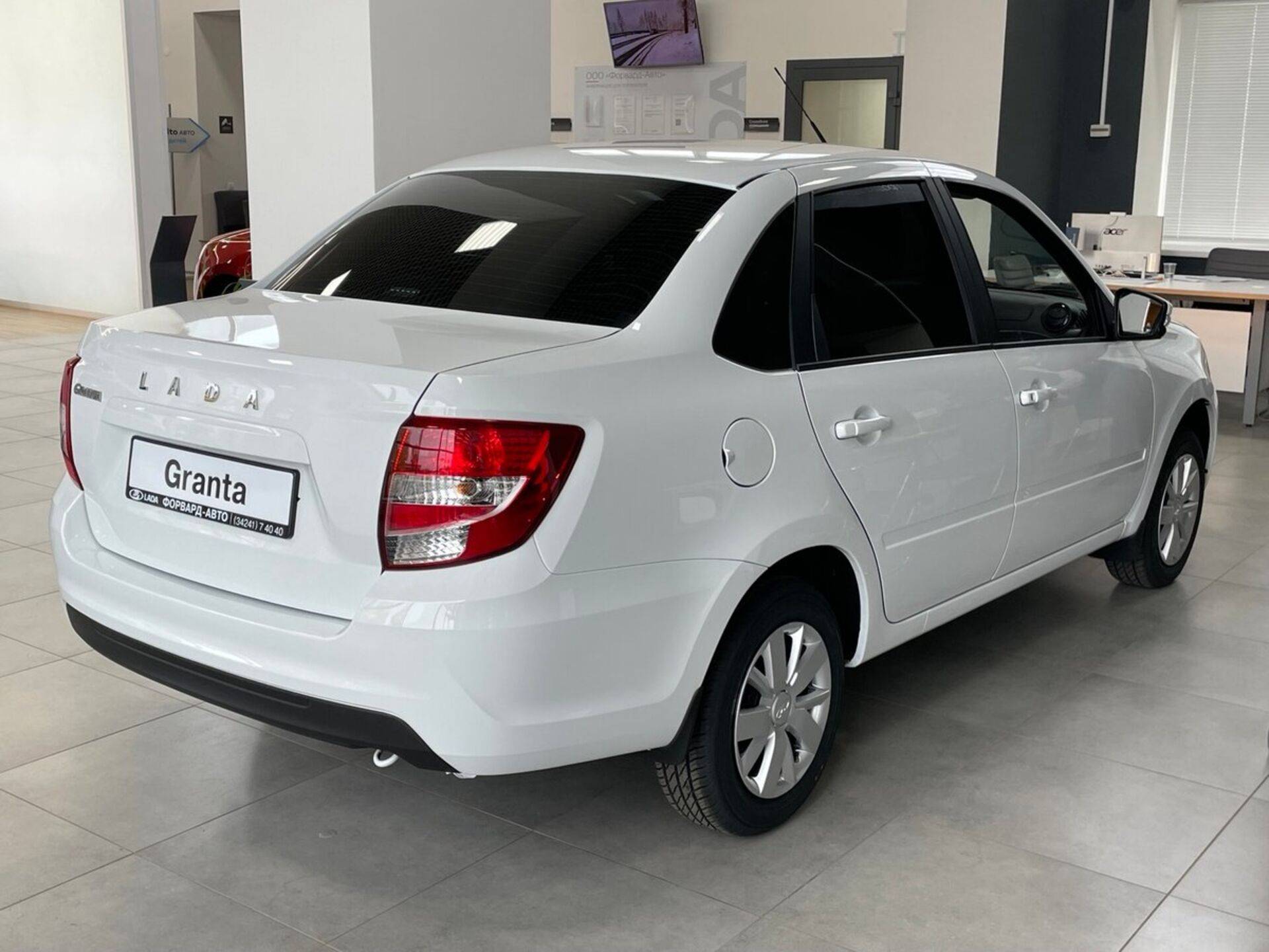 Lada Granta седан Classic 24 Кондиционер 1.6 90hp 5MT