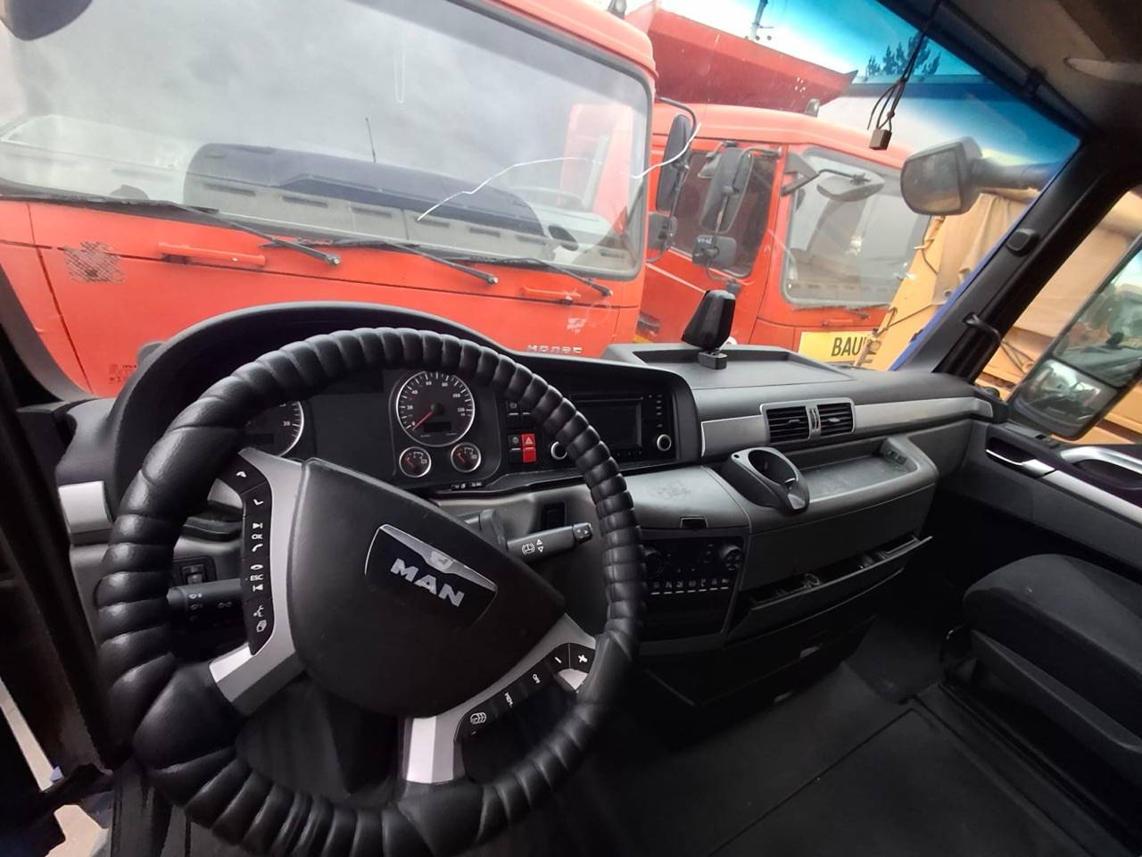 MAN TGX 18.440 4X2 BLS (XLX),  789 781 км, 2015 года в лизинг