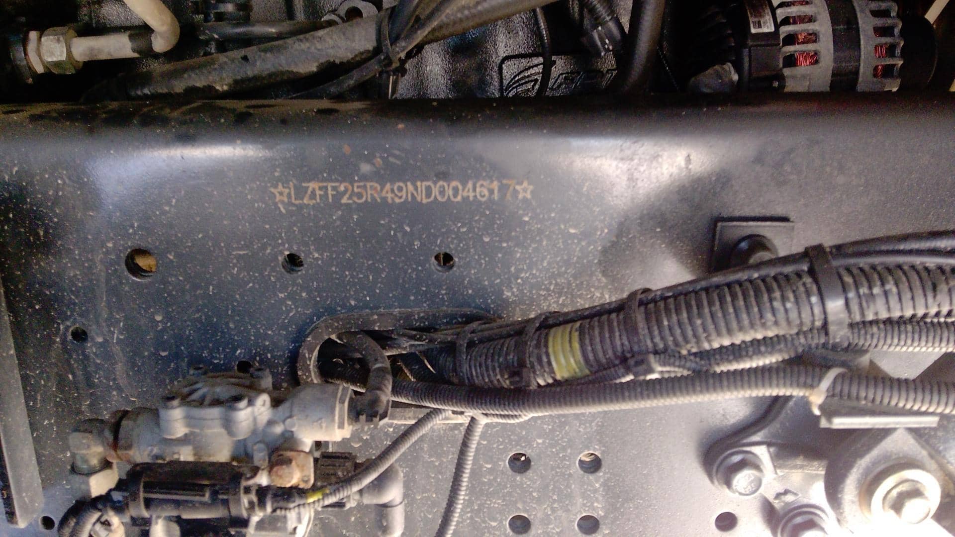HONGYAN CQ3346HV35,  61 289 км, 2022 года в лизинг