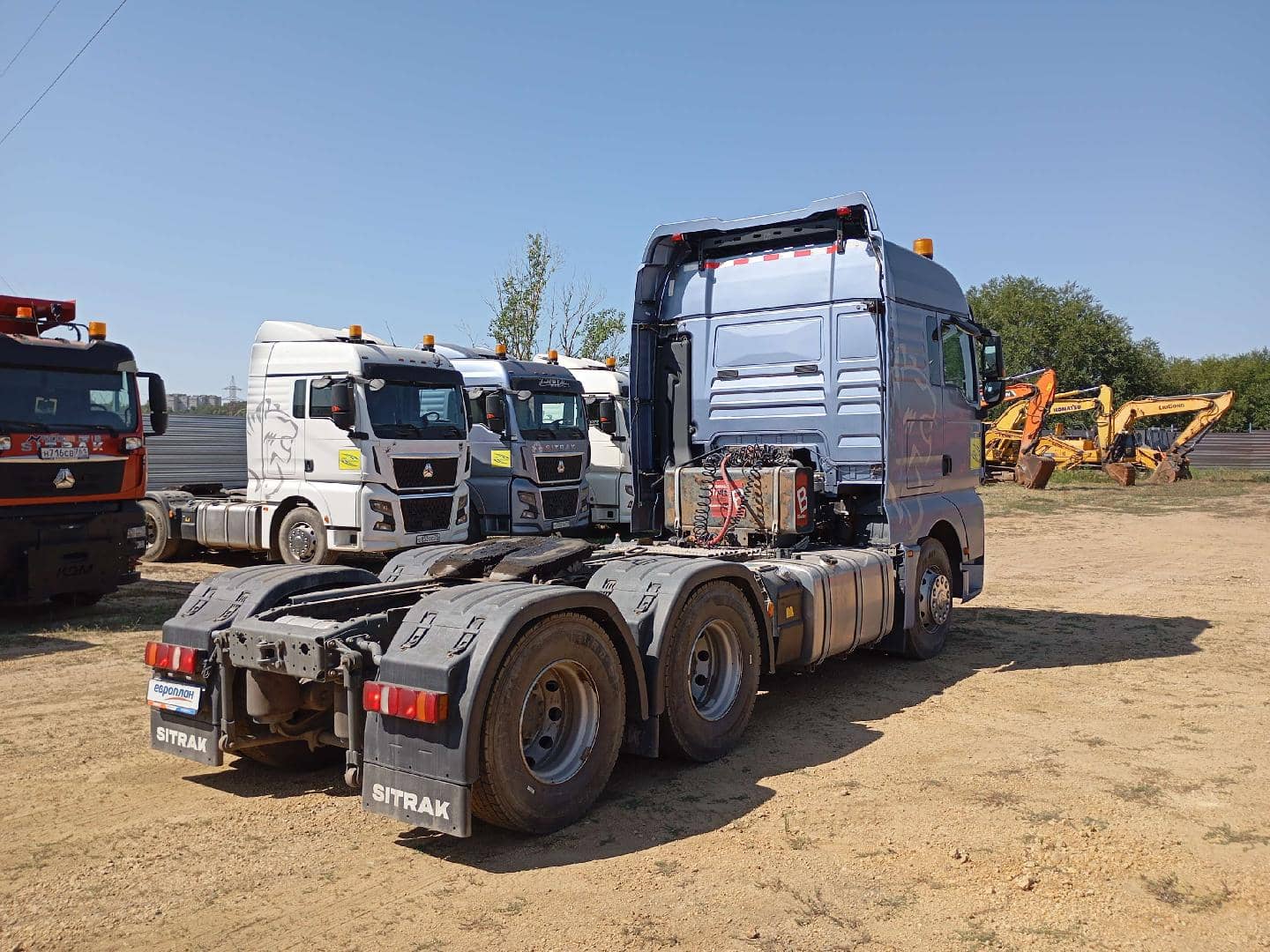 Sitrak С7Н MAX 6×4 ZZ4256V364HE,  129 836 км, 2023 года в лизинг