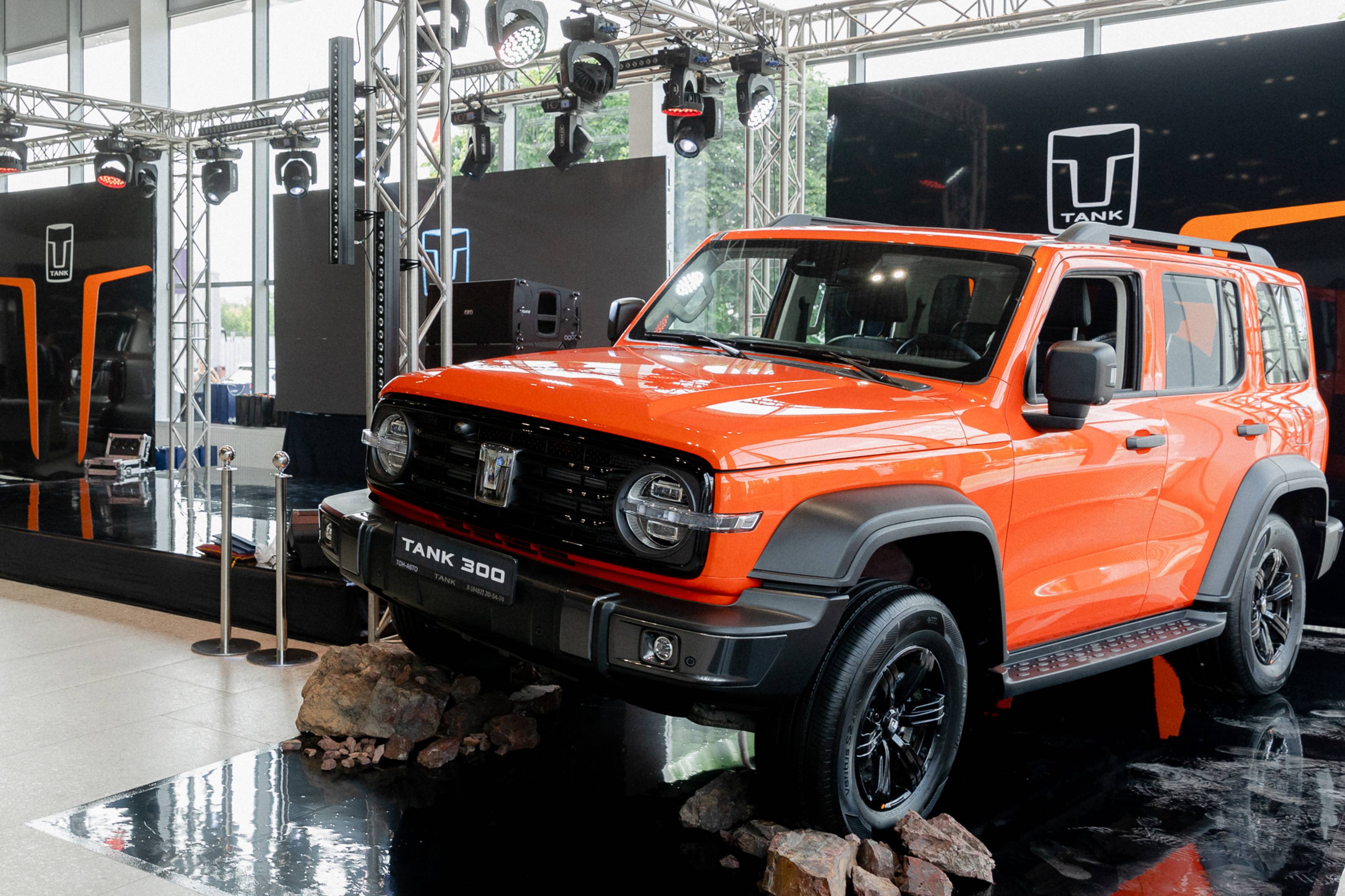 Tank 300 City Adventure 2.0 8AT 4WD