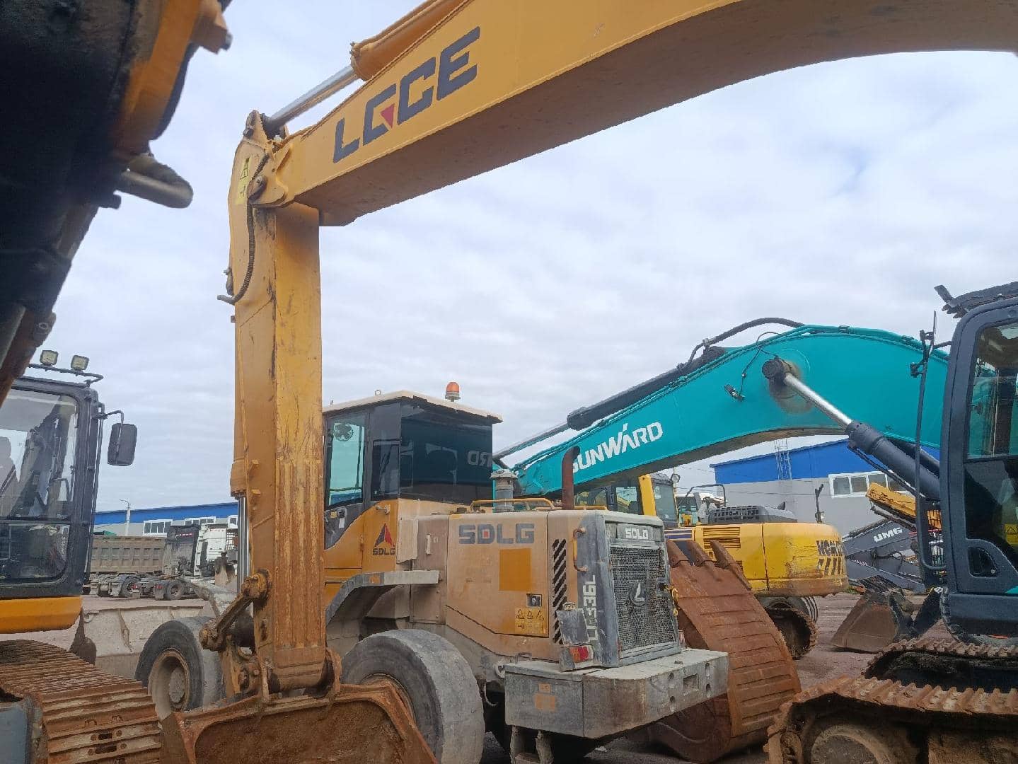 SDLG/LGCE E6210F, 2023 года в лизинг