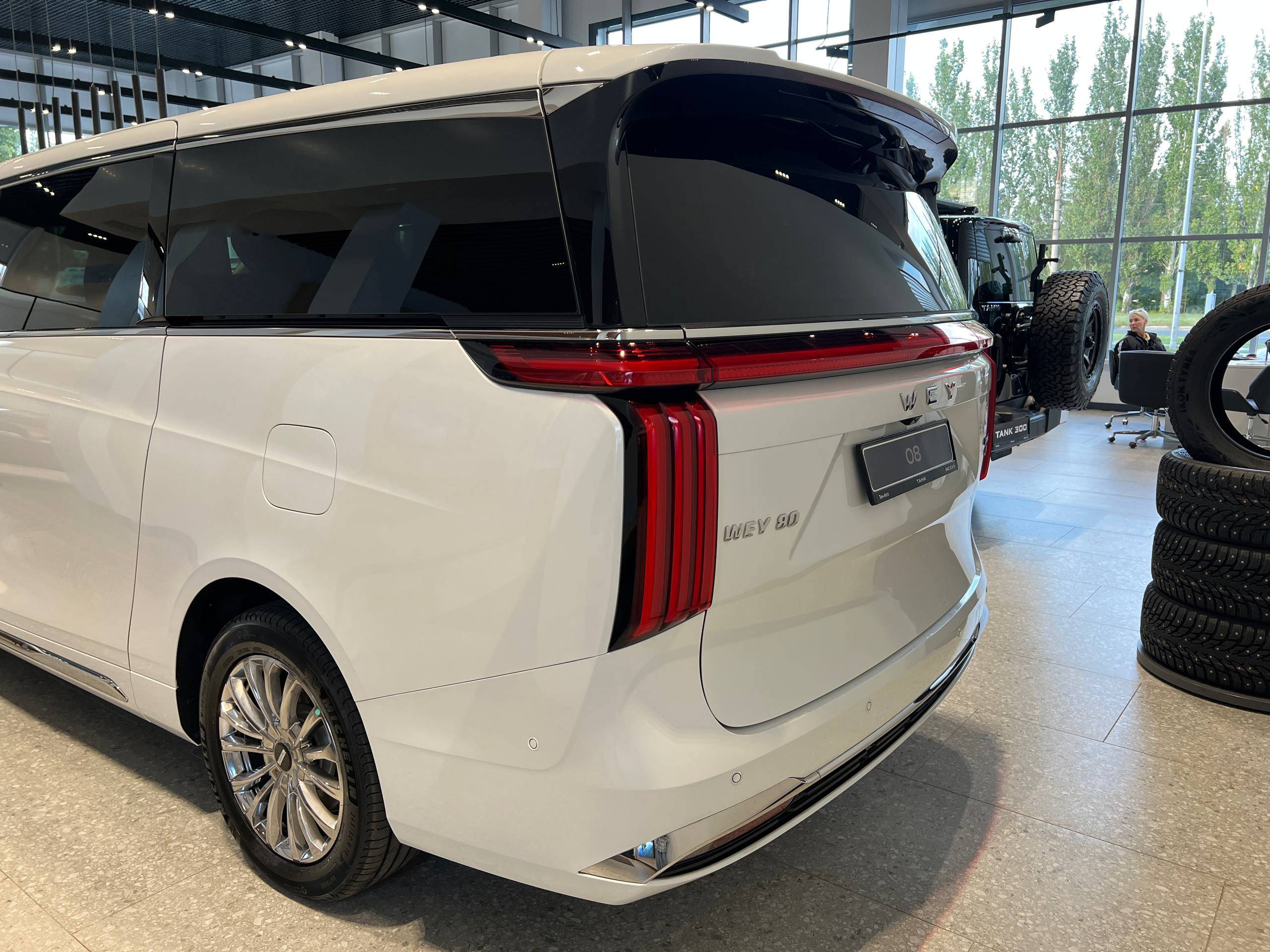 Wey 80 PHEV 1.5 T DHT 4WD Business Lounge