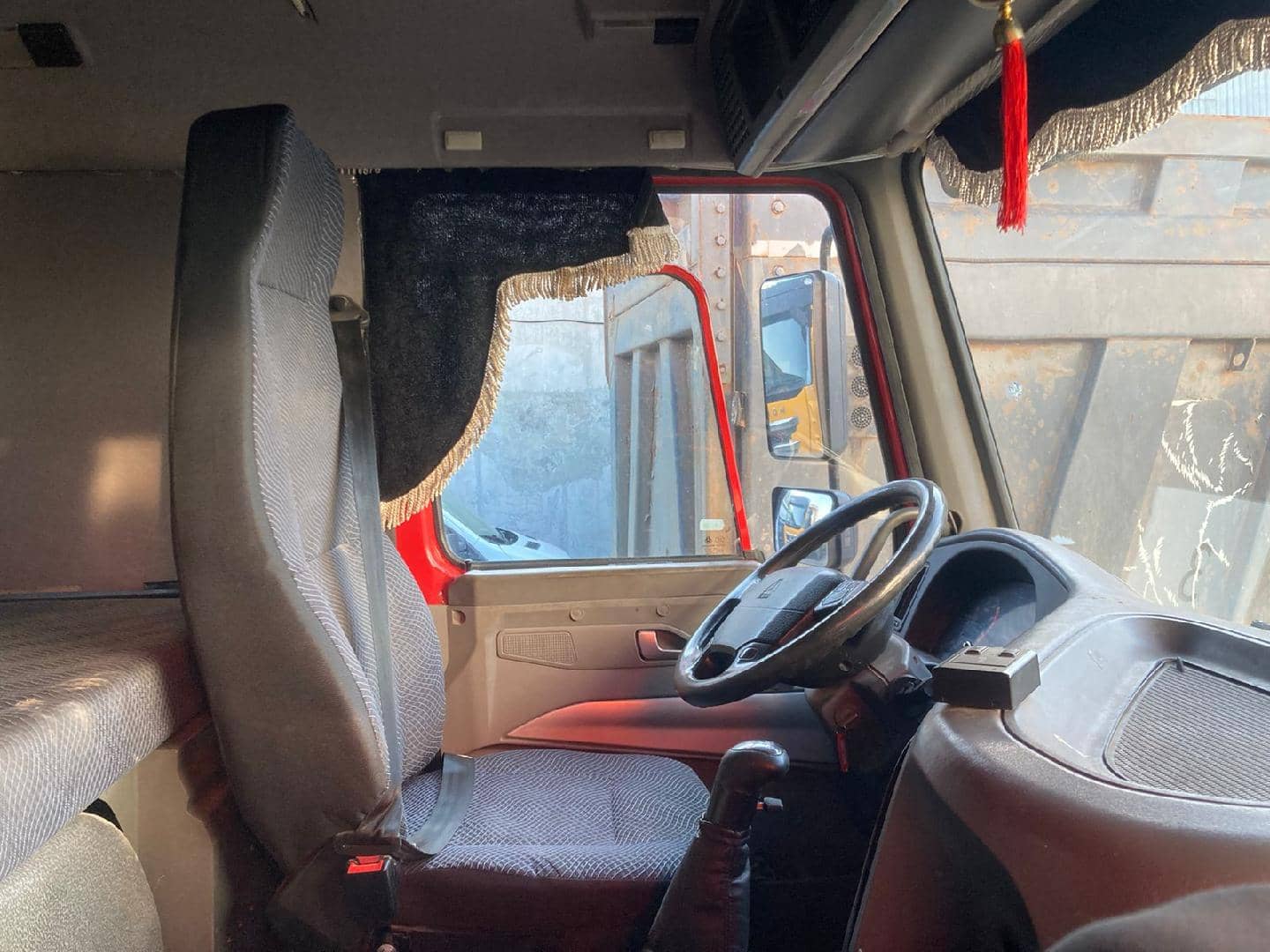 HOWO ZZ3407S3867E 8x4,  88 962 км, 2022 года в лизинг