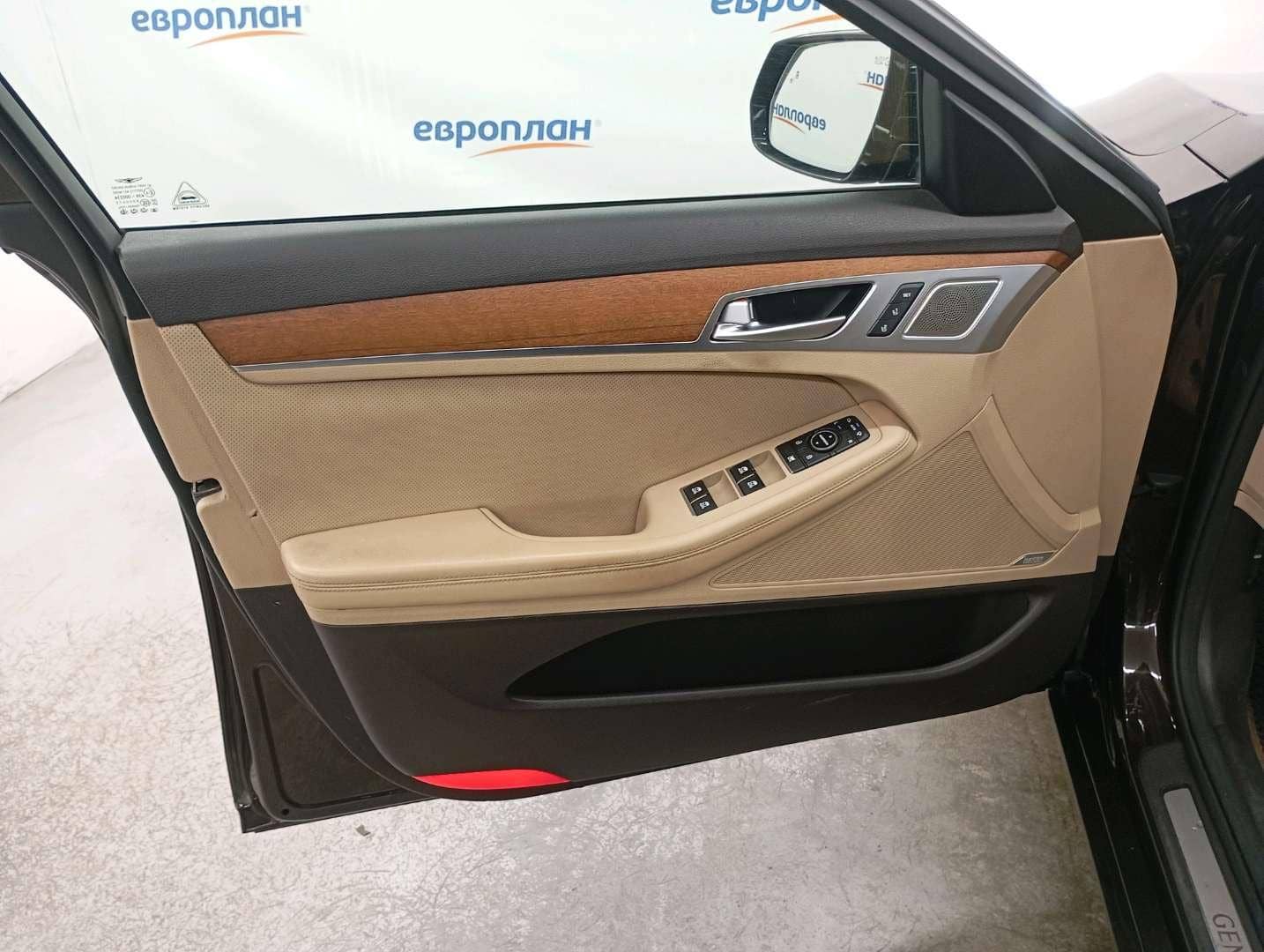 Genesis G80,  251 124 км, 2019 года в лизинг