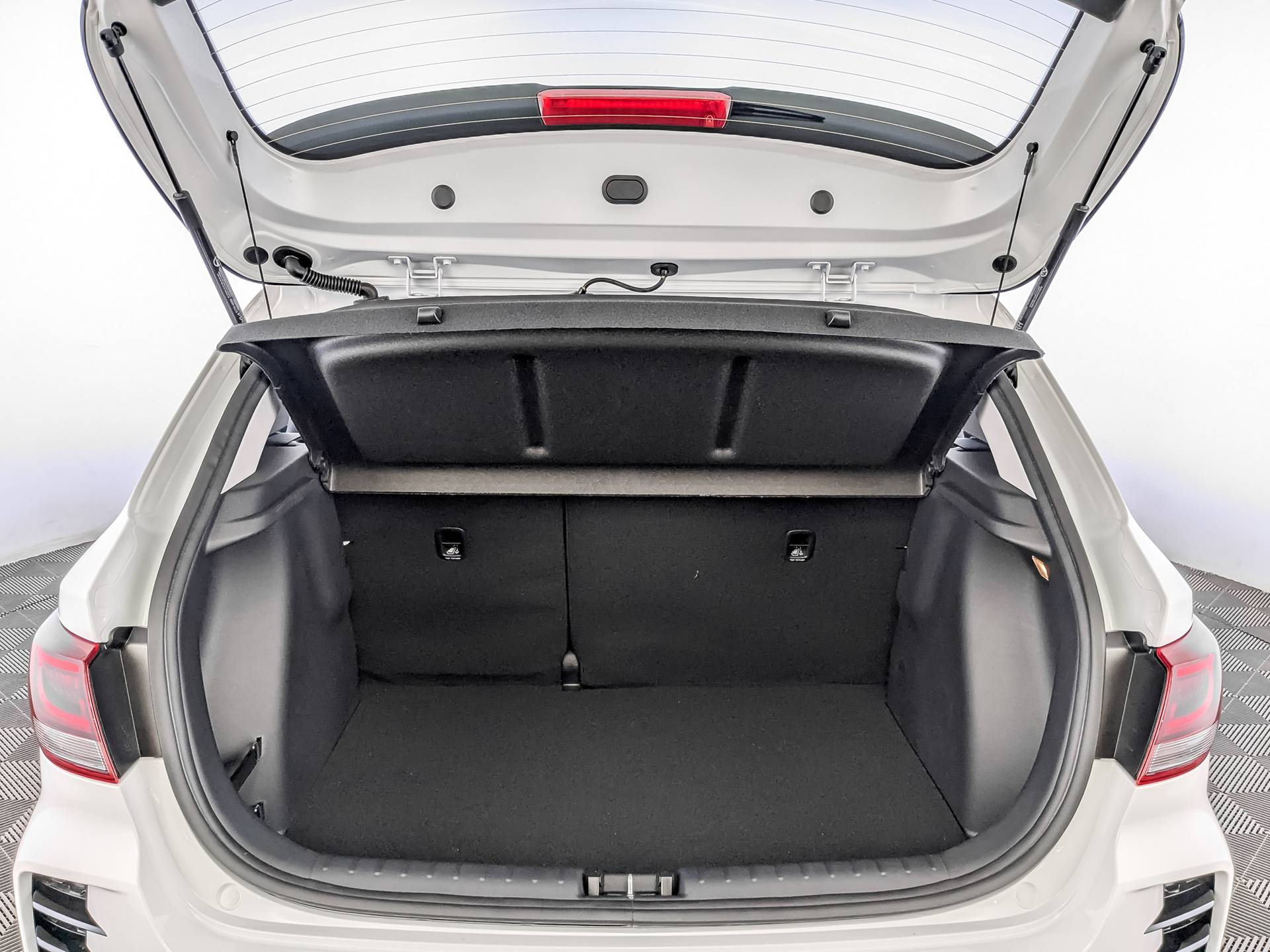 Solaris KRX Prestige 1.6 6AT