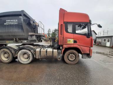 Shacman SX42584V324